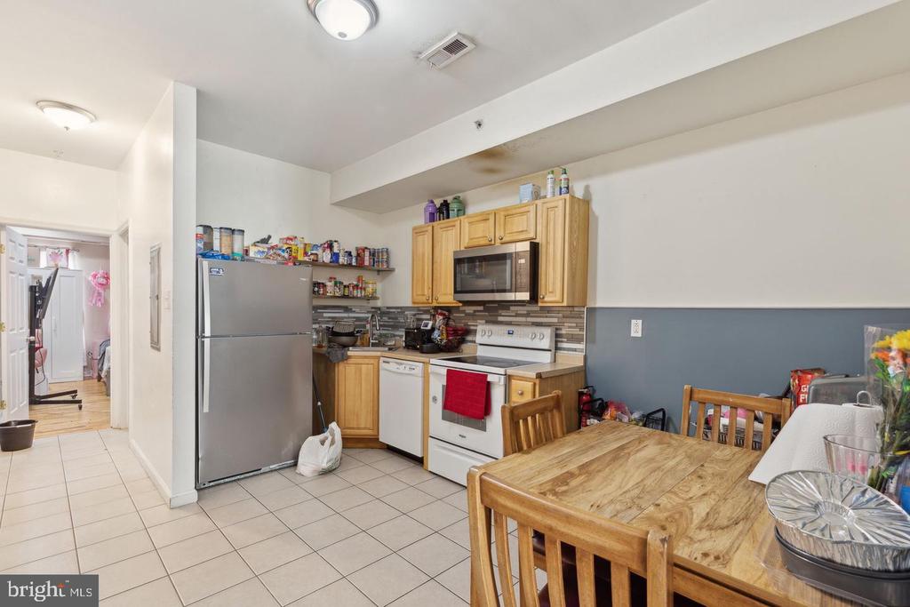 2022 N WOODSTOCK STREET