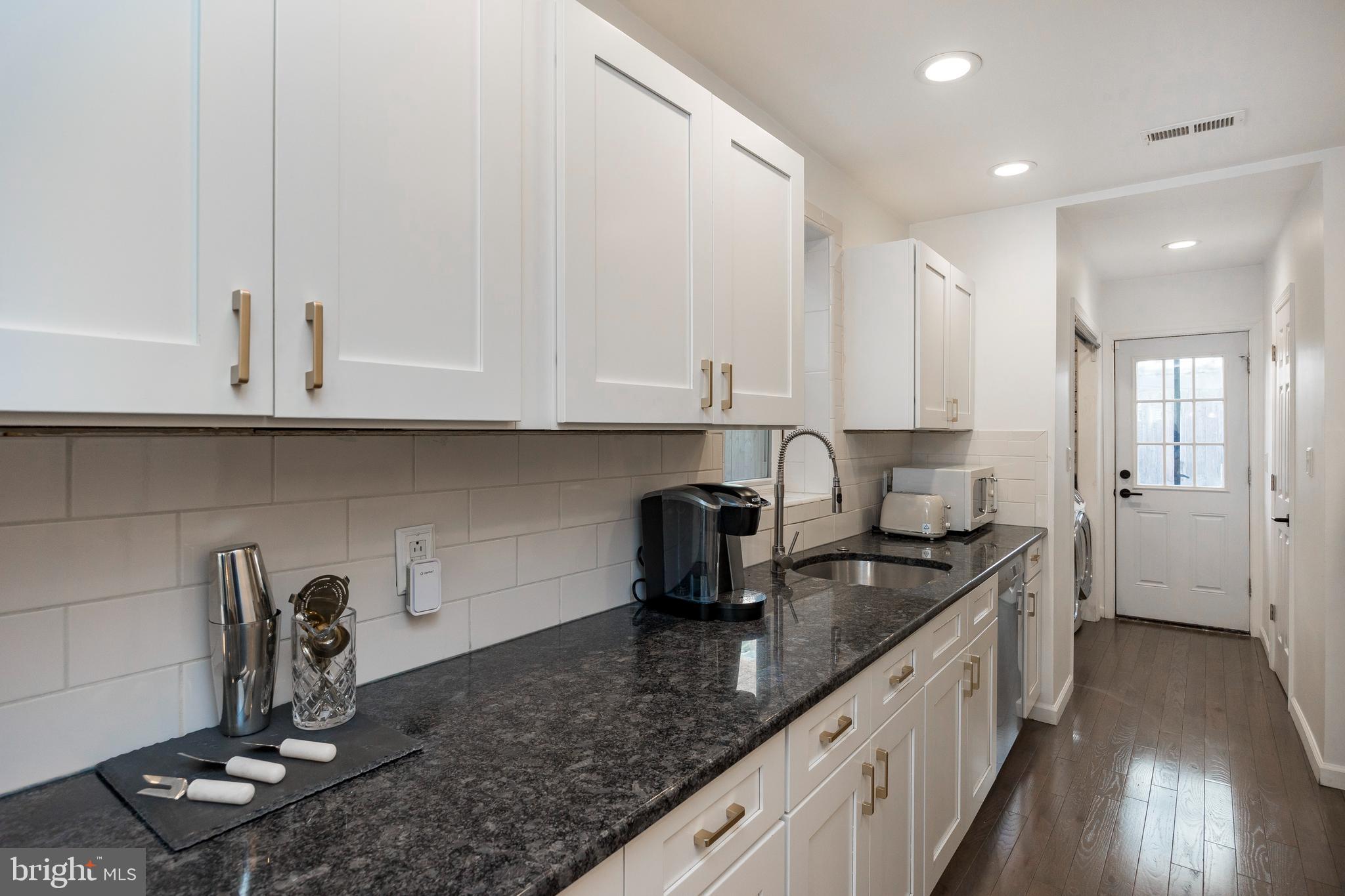 3013 W HARPER STREET