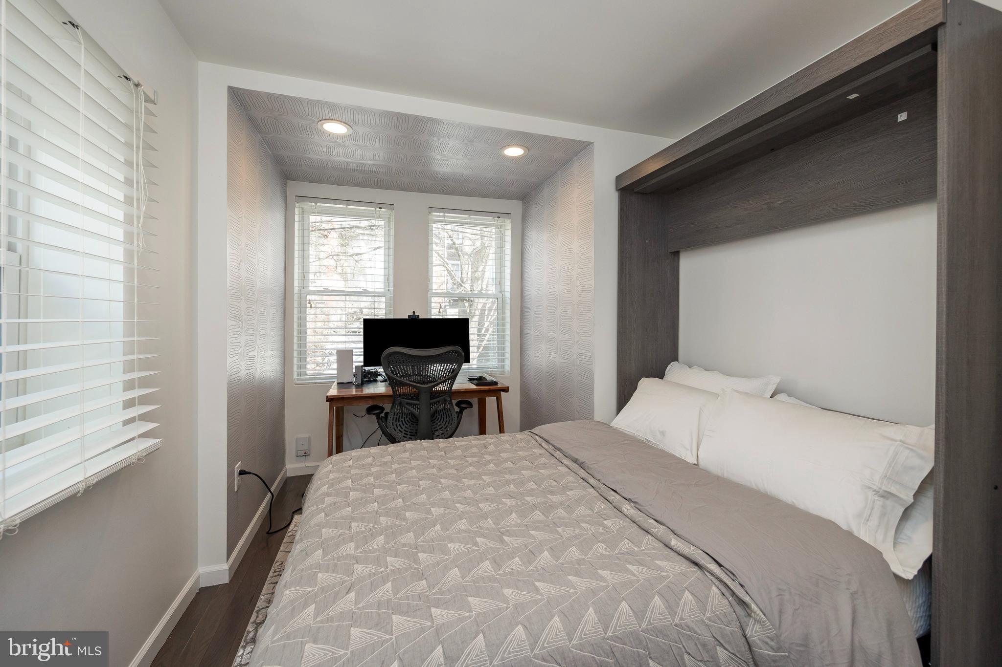 3013 W HARPER STREET