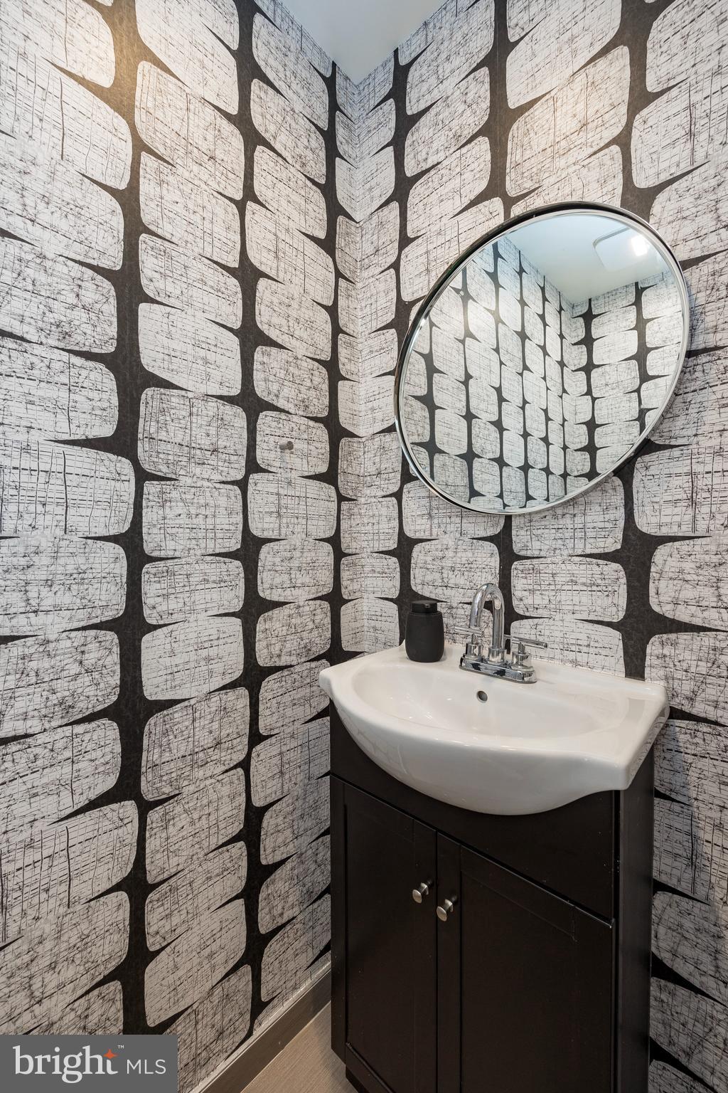 3013 W HARPER STREET