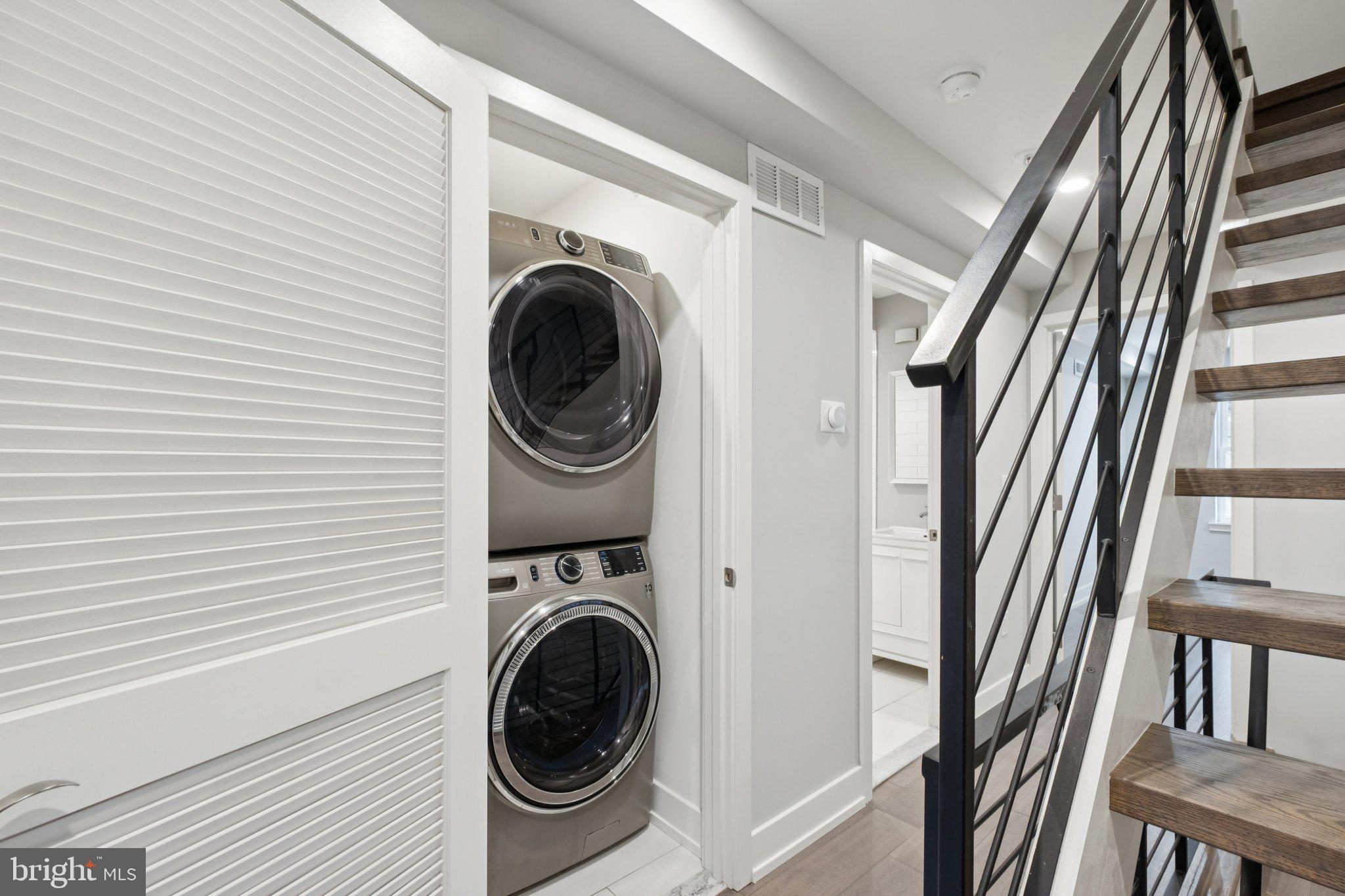 1533 S LAMBERT STREET