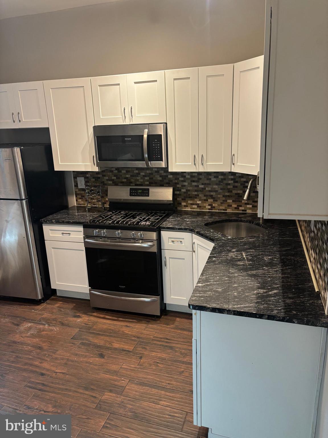 226 BUCKINGHAM PLACE 1