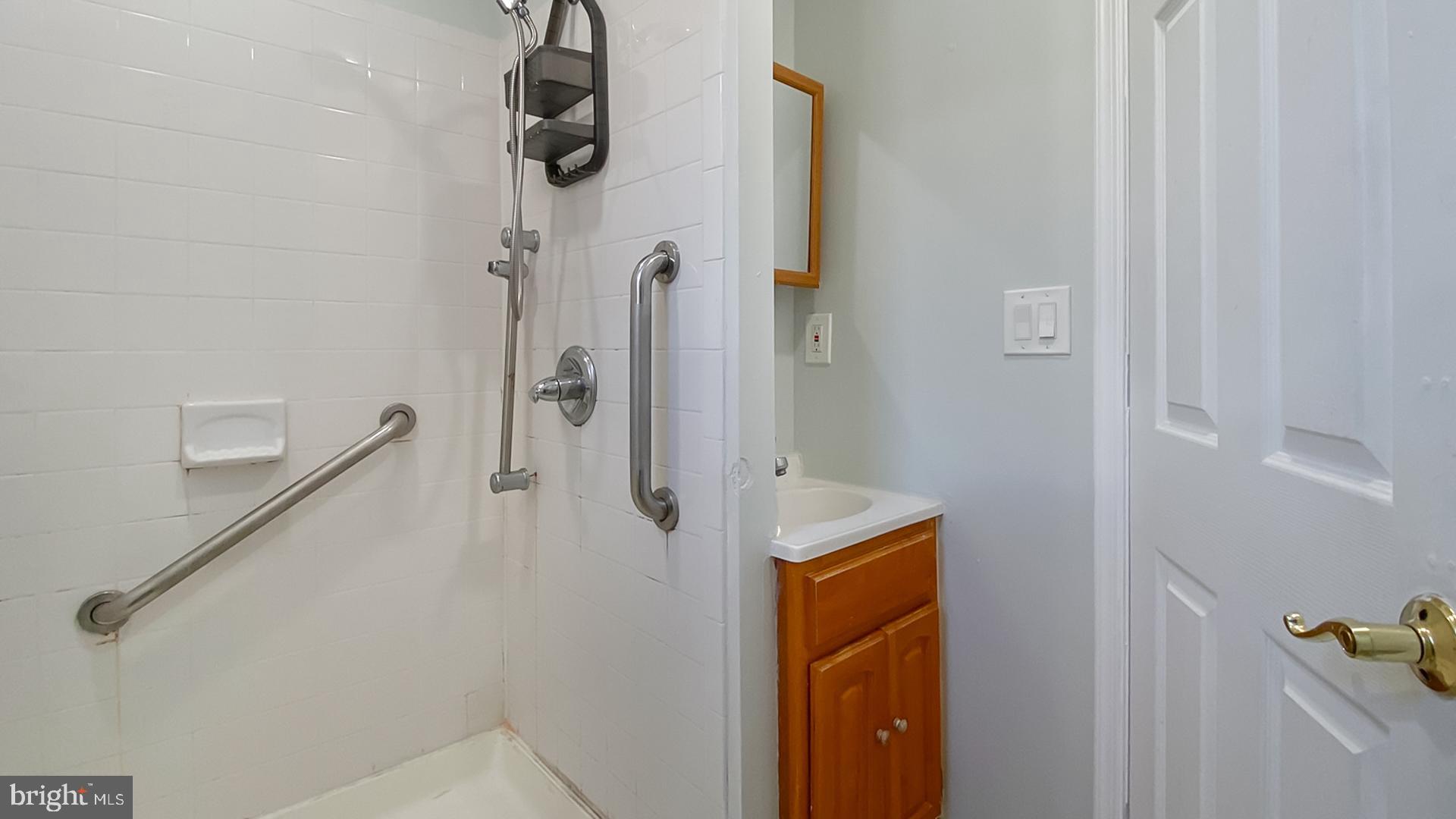 230 E WILLARD STREET