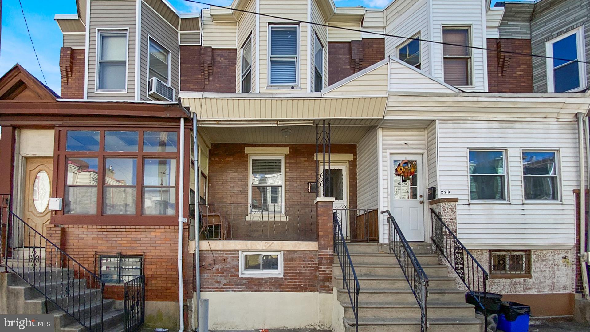 230 E WILLARD STREET