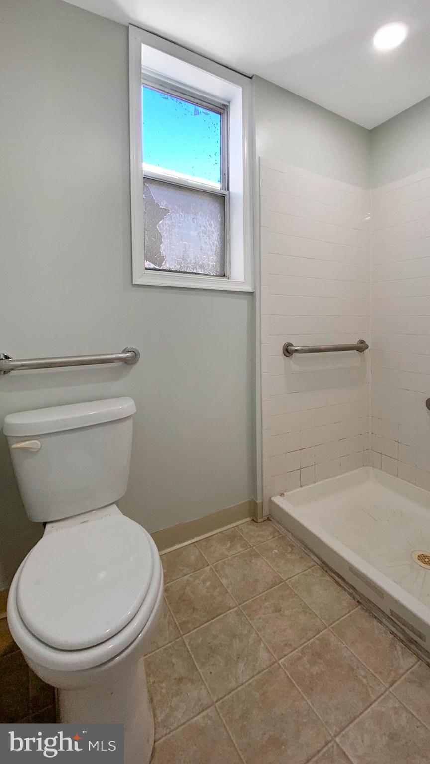 230 E WILLARD STREET