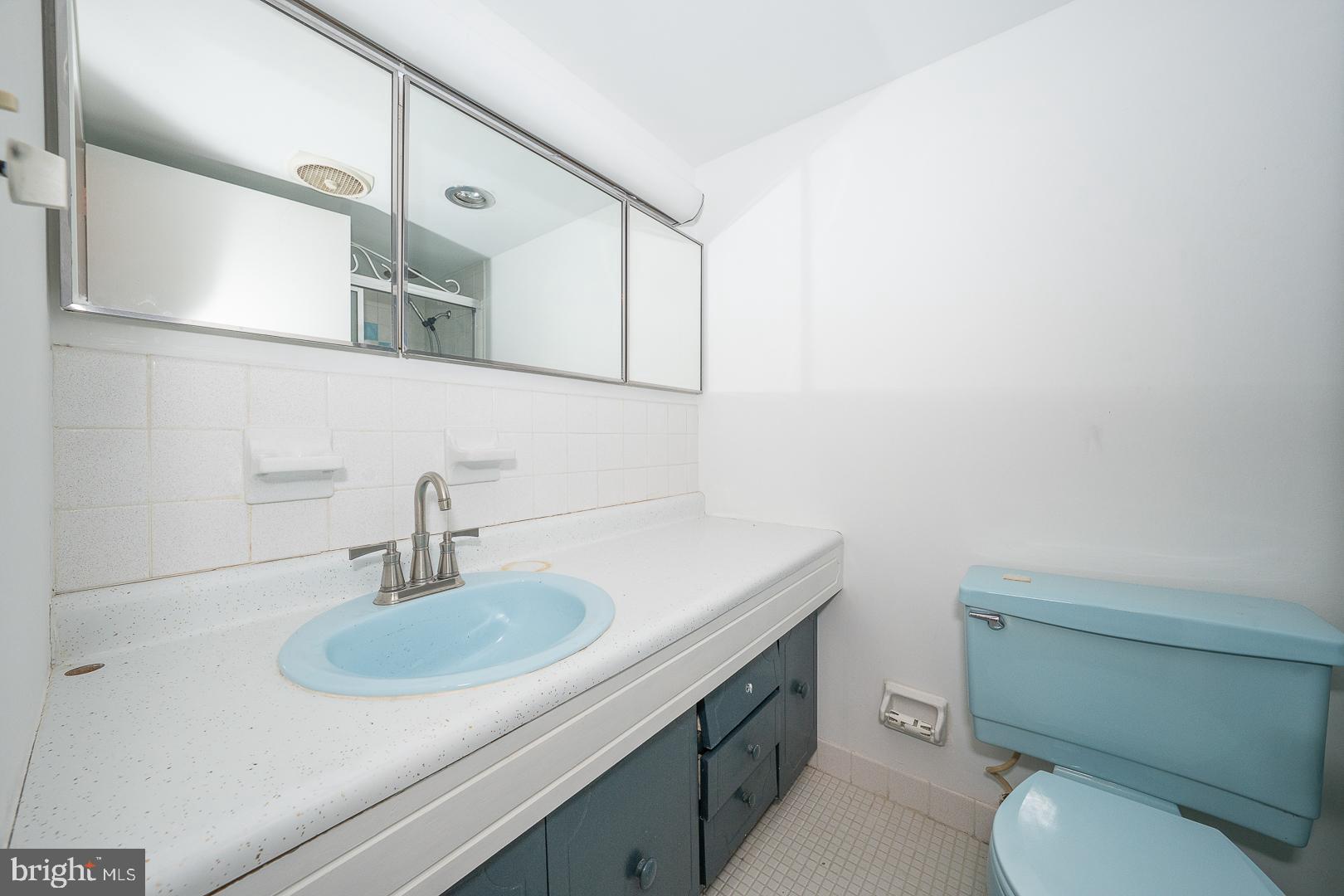 1919 CHESTNUT STREET 904