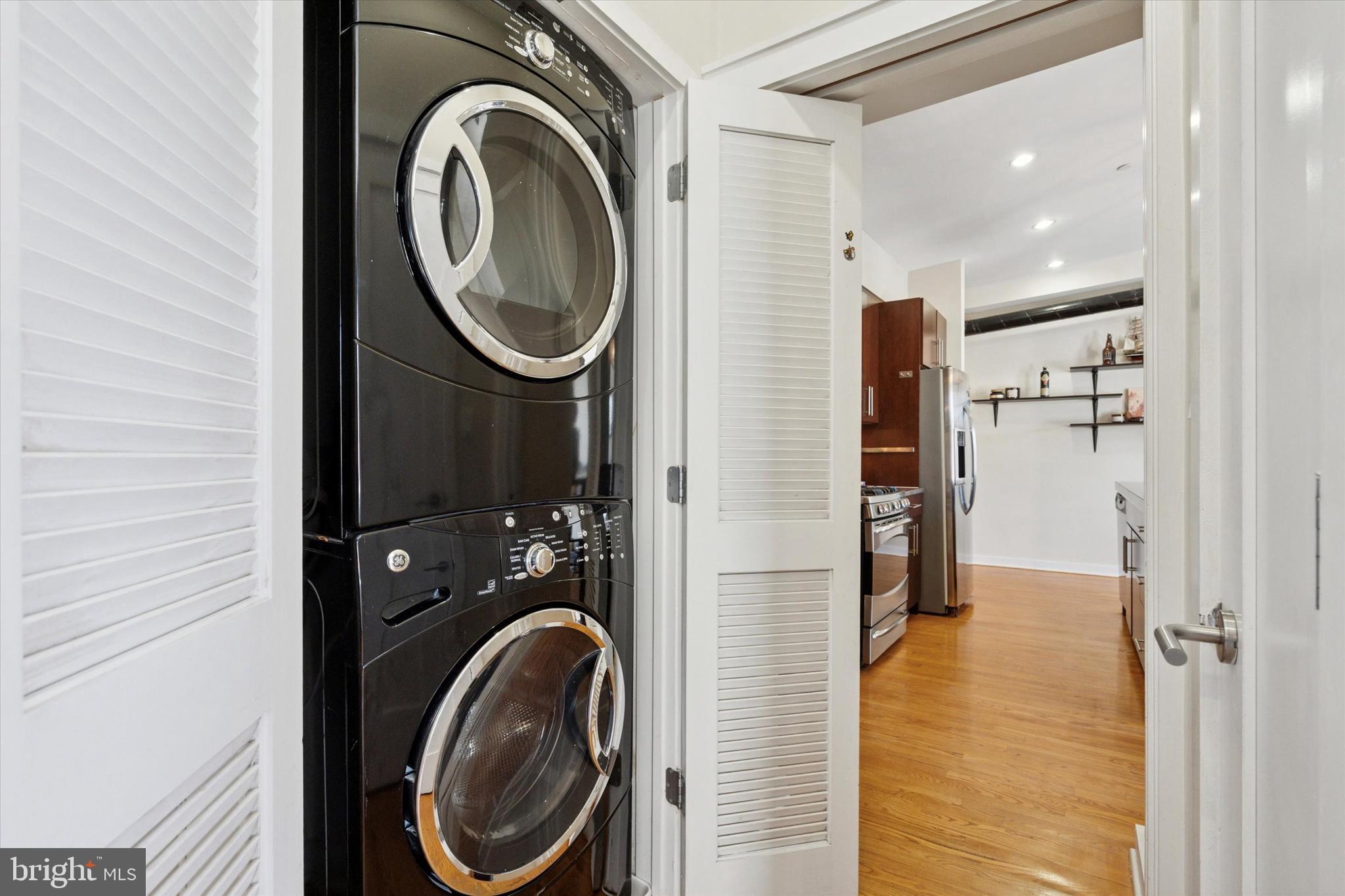 1247 E COLUMBIA AVENUE 3