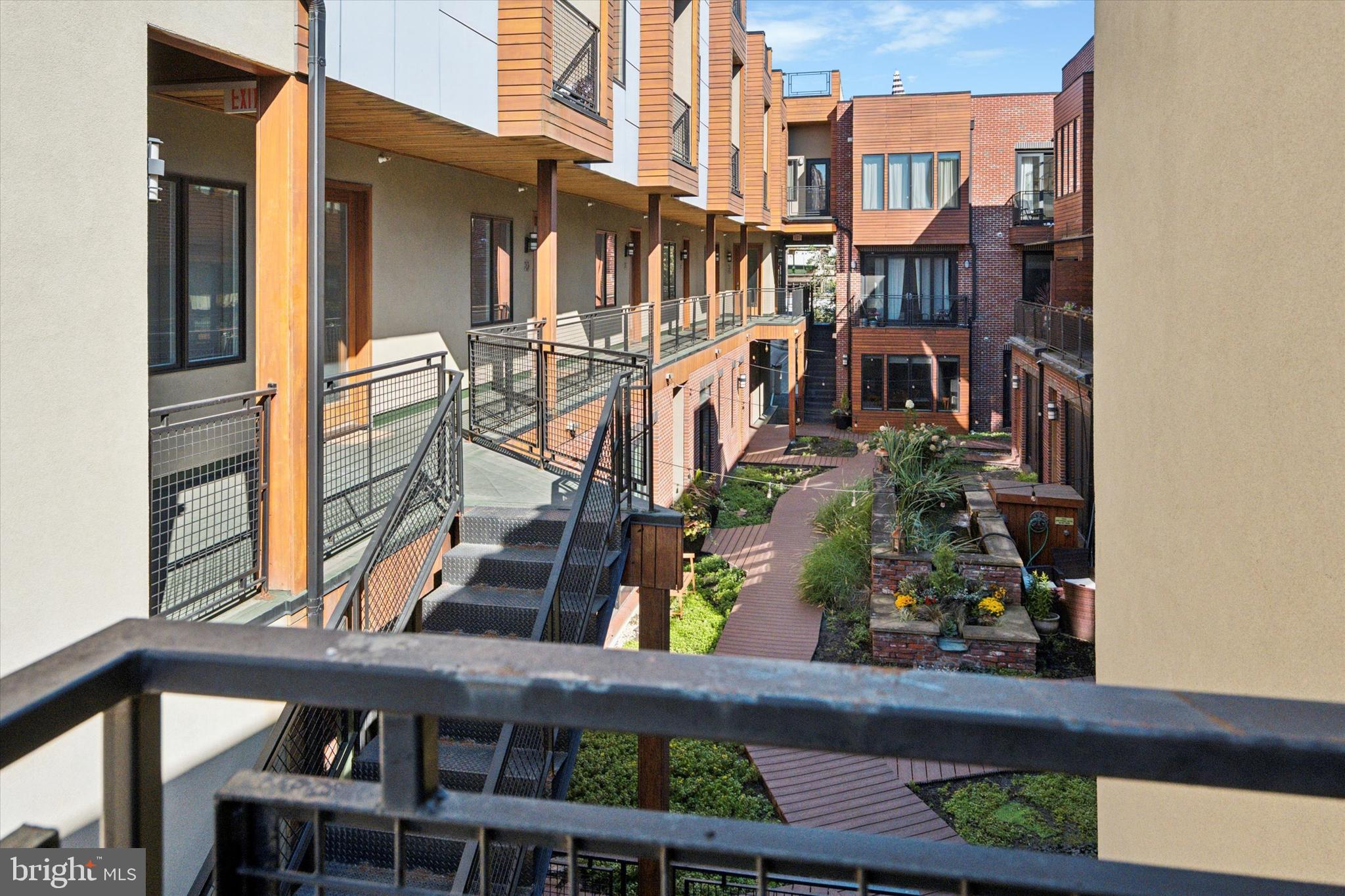 1247 E COLUMBIA AVENUE 3