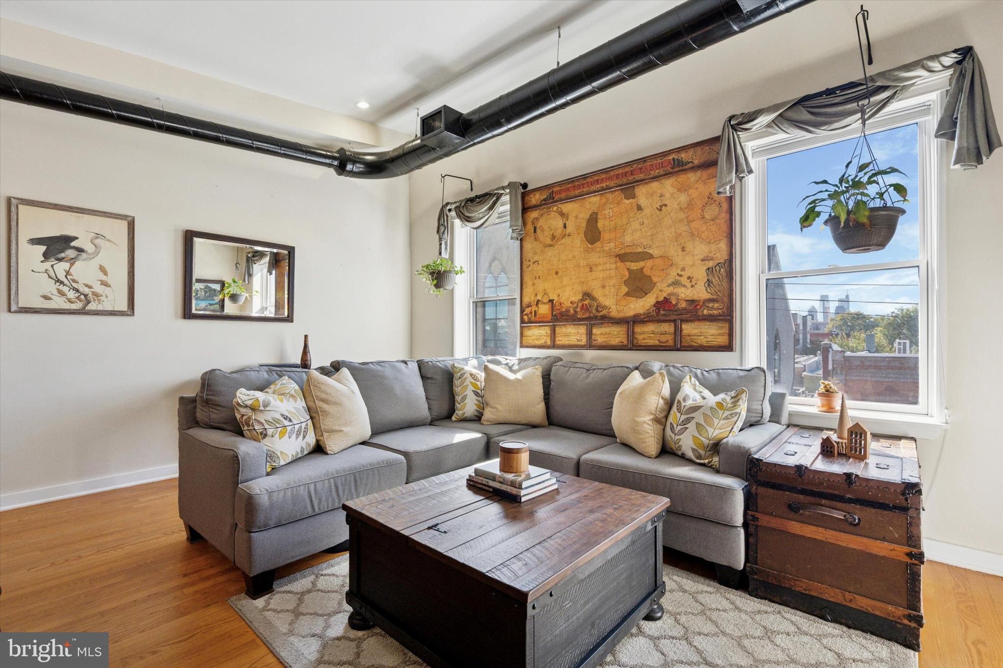 1247 E COLUMBIA AVENUE 3