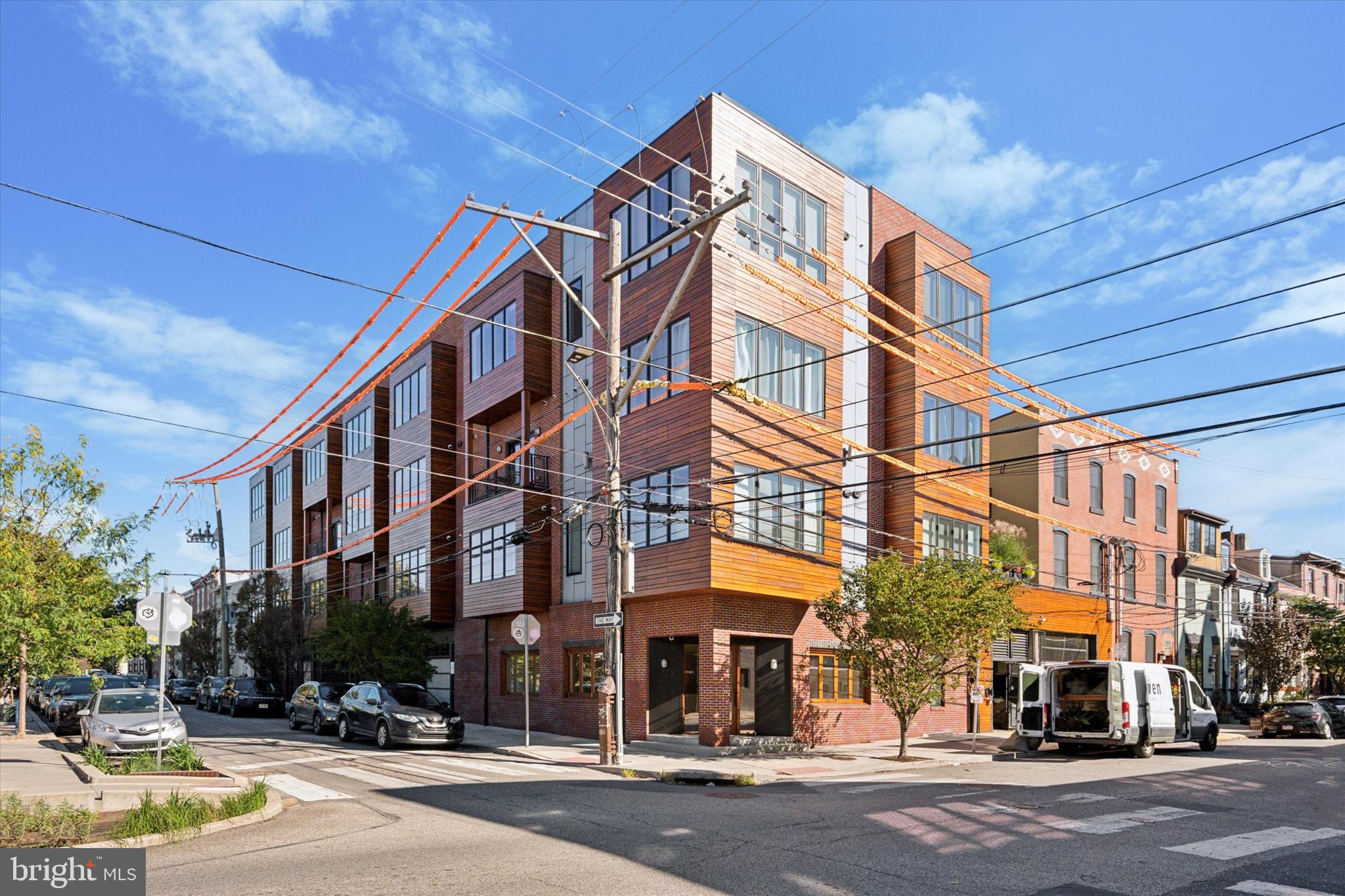 1247 E COLUMBIA AVENUE 3