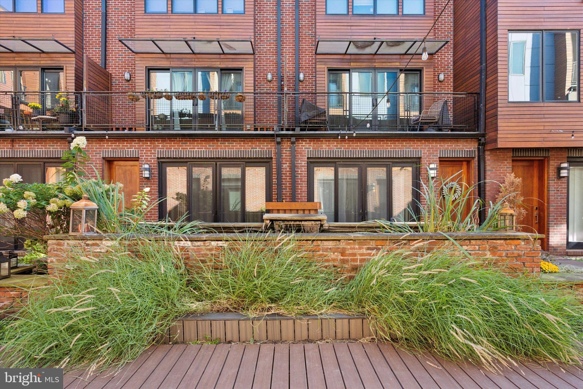 1247 E COLUMBIA AVENUE 3