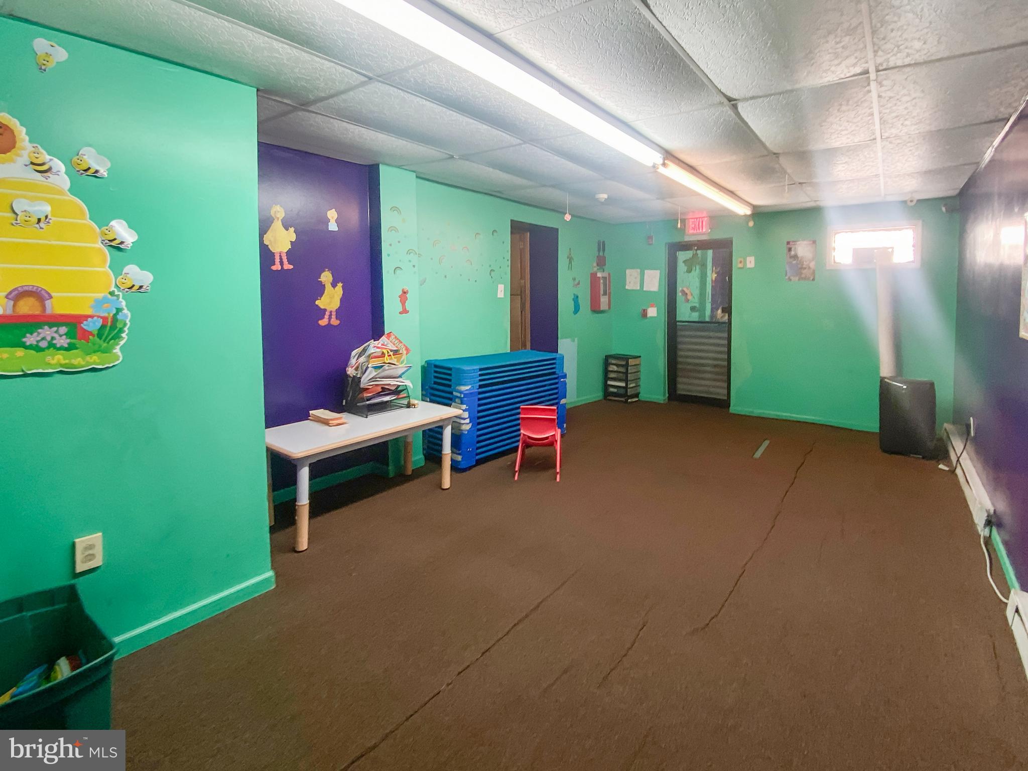 2642 W HUNTINGDON STREET