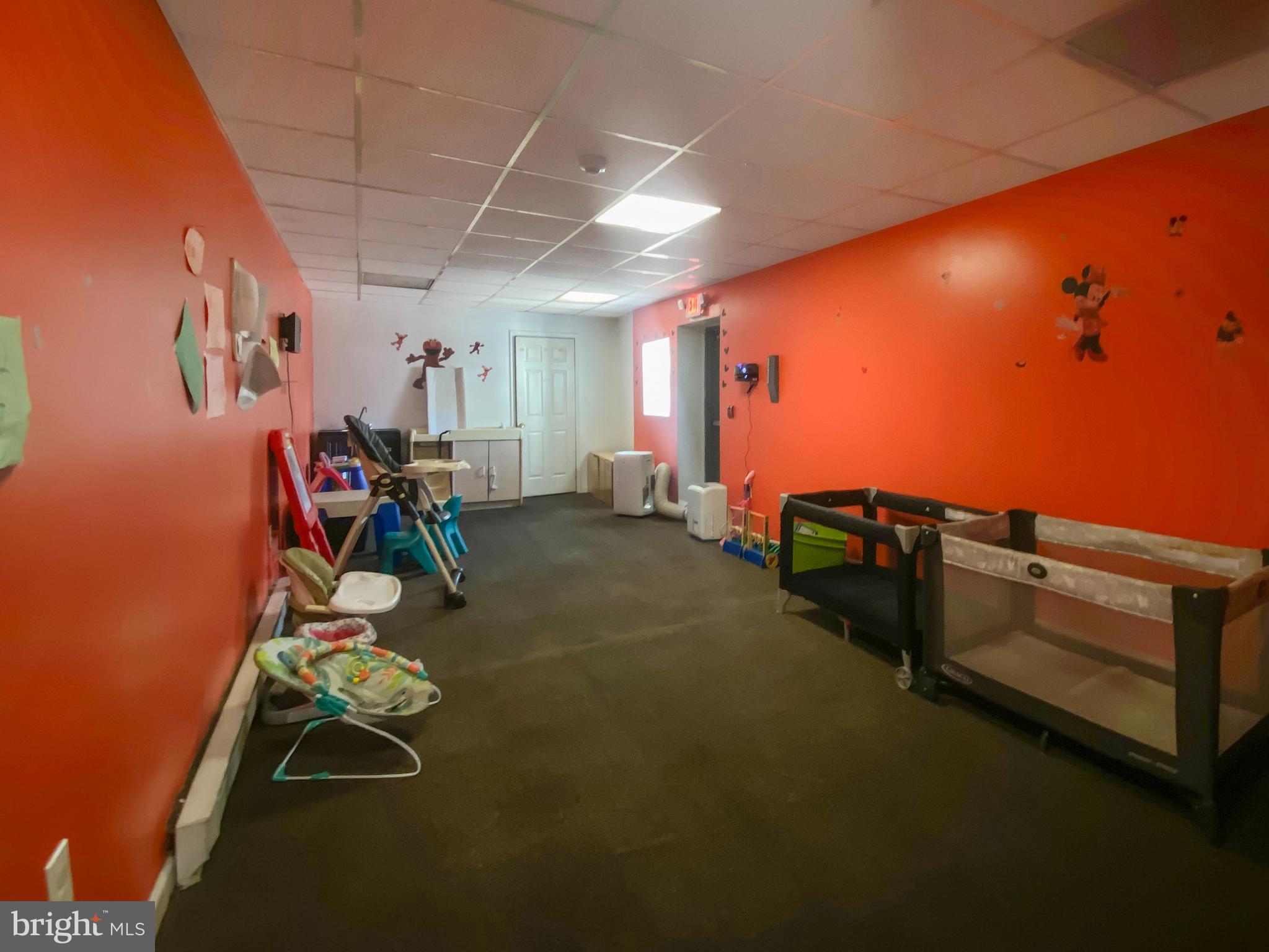 2642 W HUNTINGDON STREET