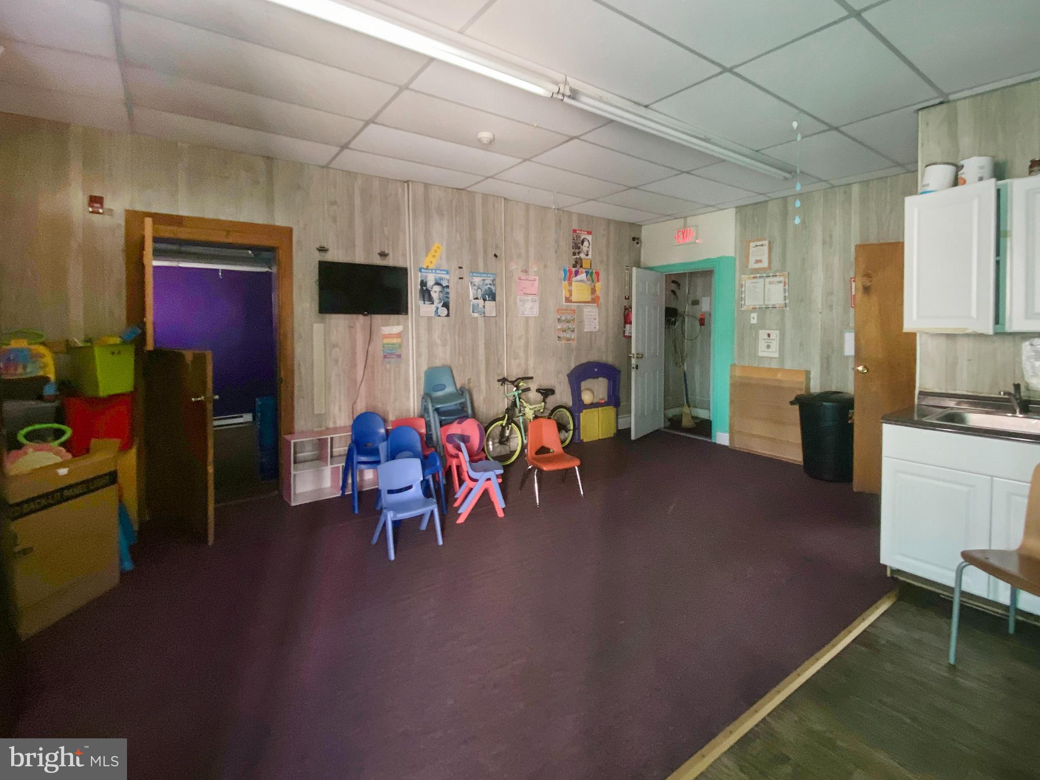 2642 W HUNTINGDON STREET