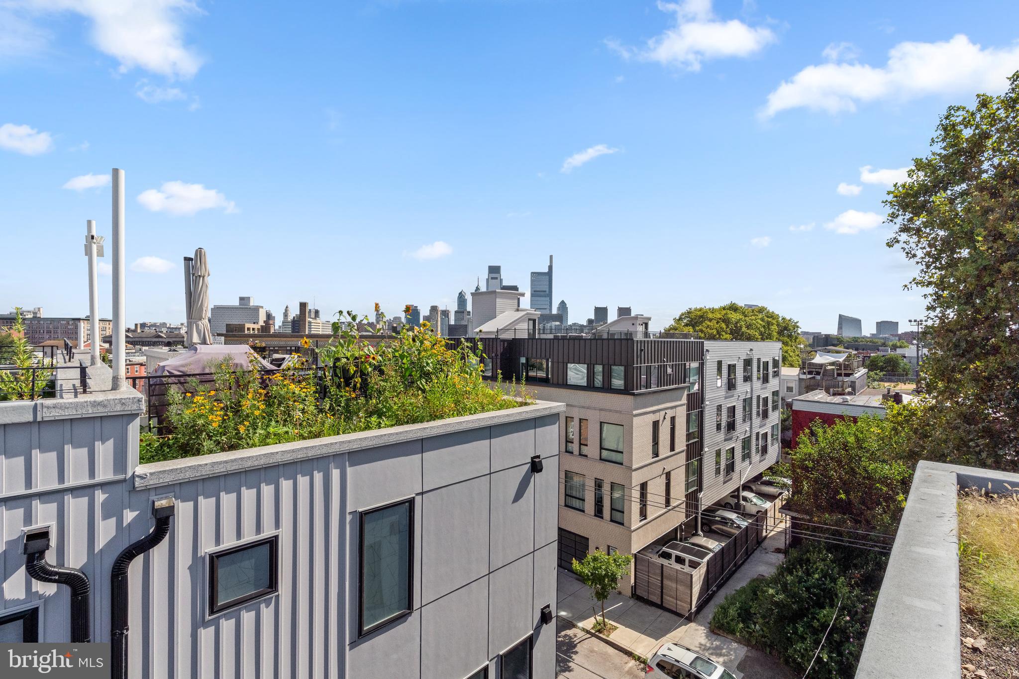 815 PERKIOMEN STREET 14