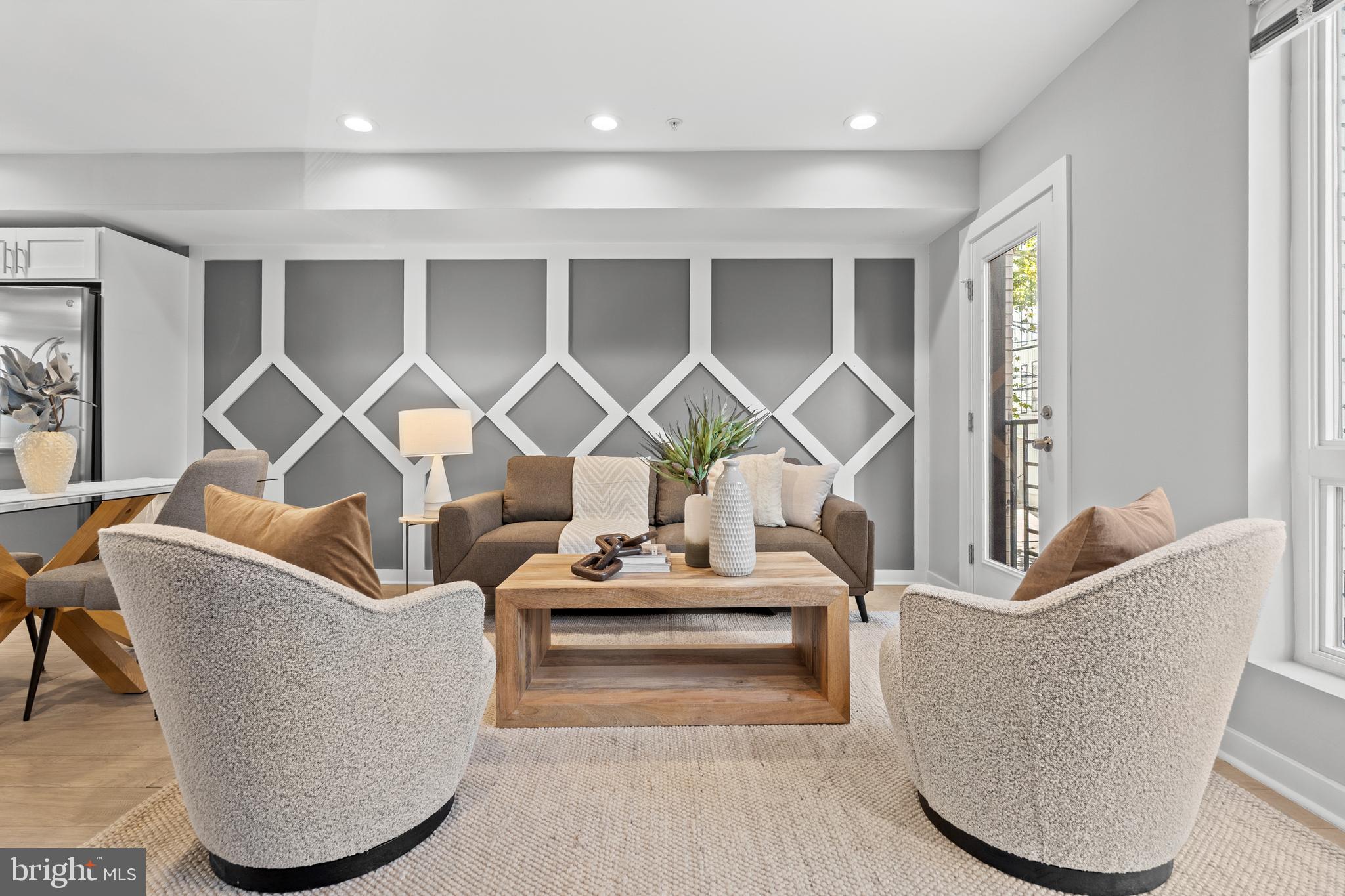 815 PERKIOMEN STREET 14