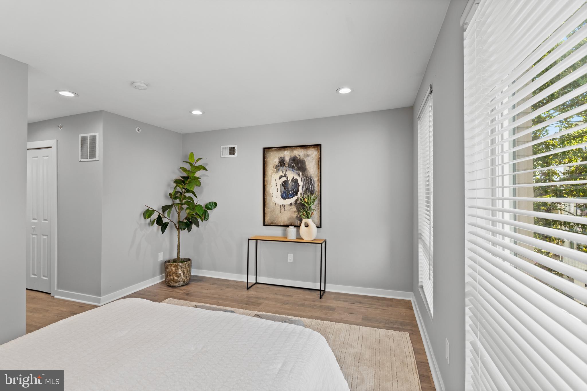 815 PERKIOMEN STREET 14