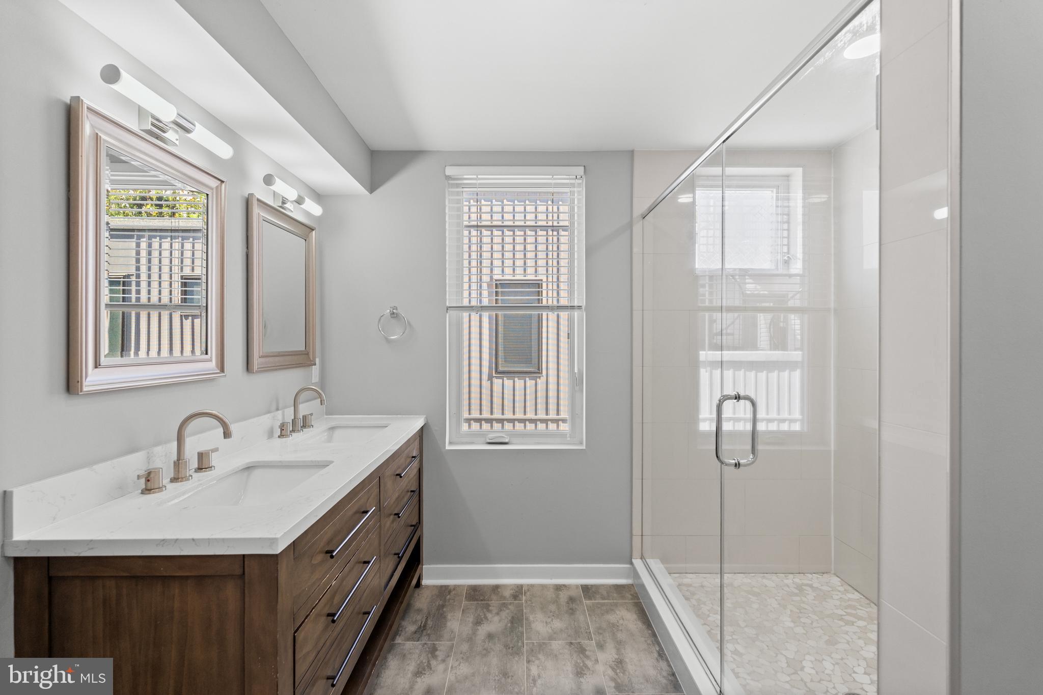 815 PERKIOMEN STREET 14