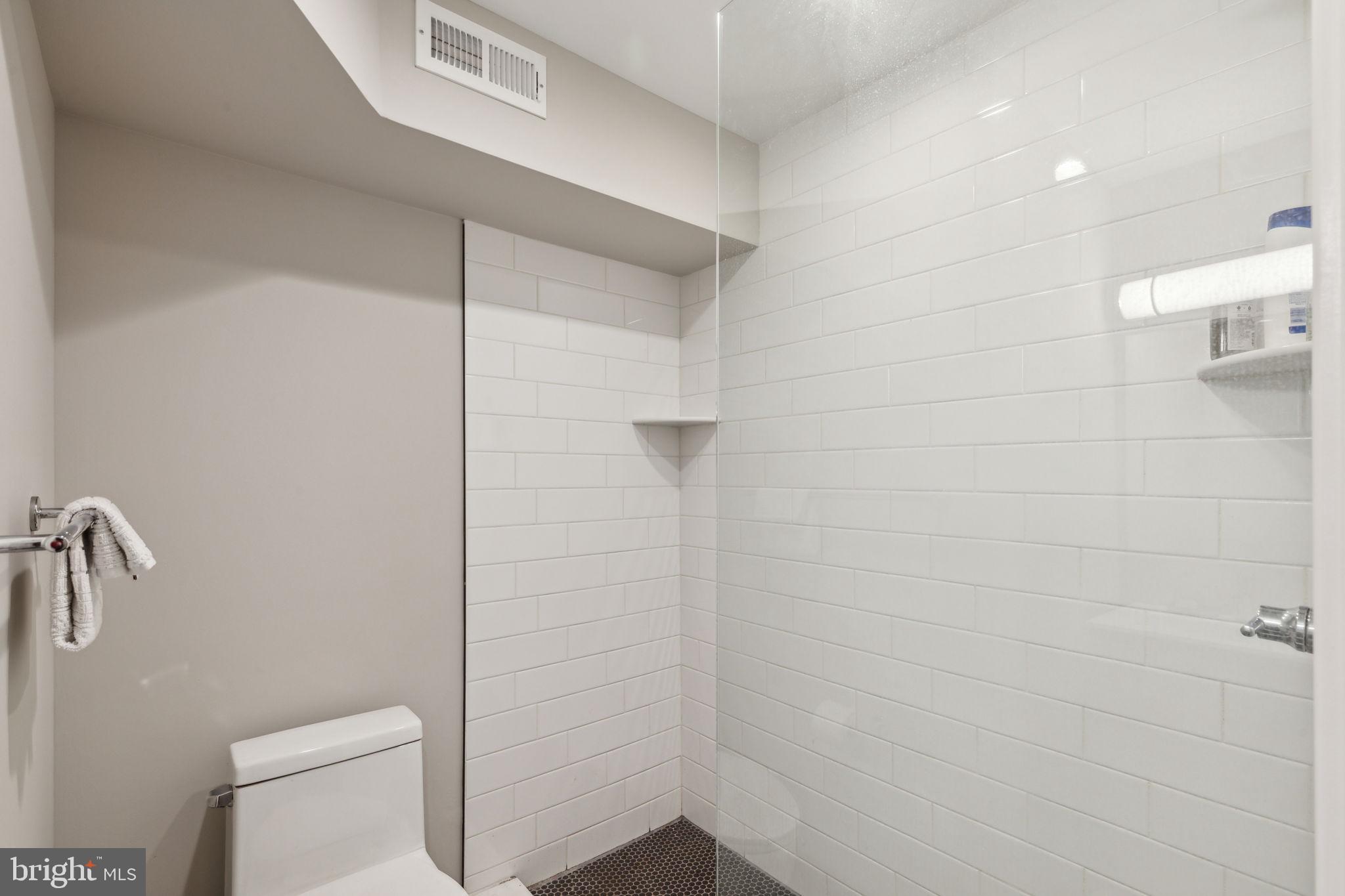 1510 N HOLLYWOOD STREET