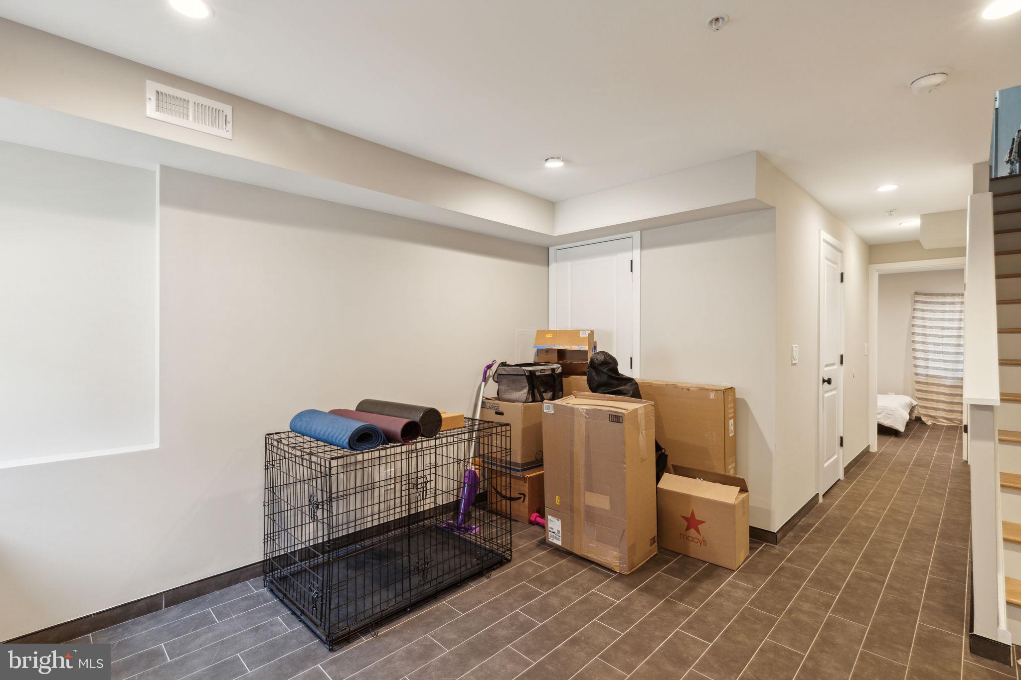 1510 N HOLLYWOOD STREET