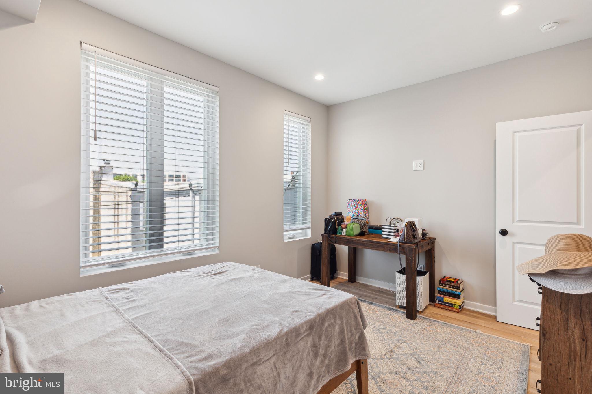 1510 N HOLLYWOOD STREET