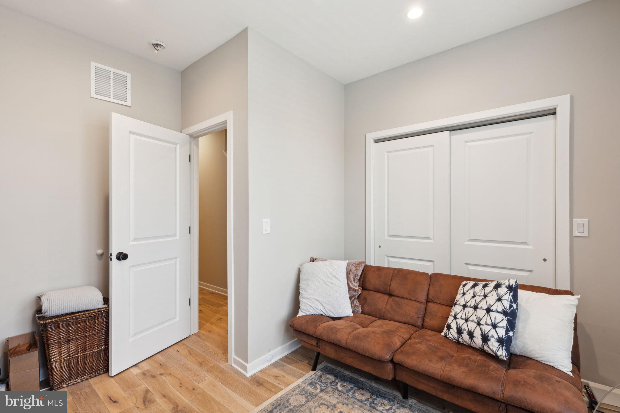 1510 N HOLLYWOOD STREET