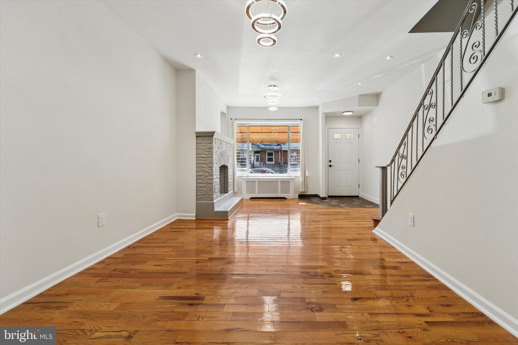 3052 ARAMINGO AVENUE