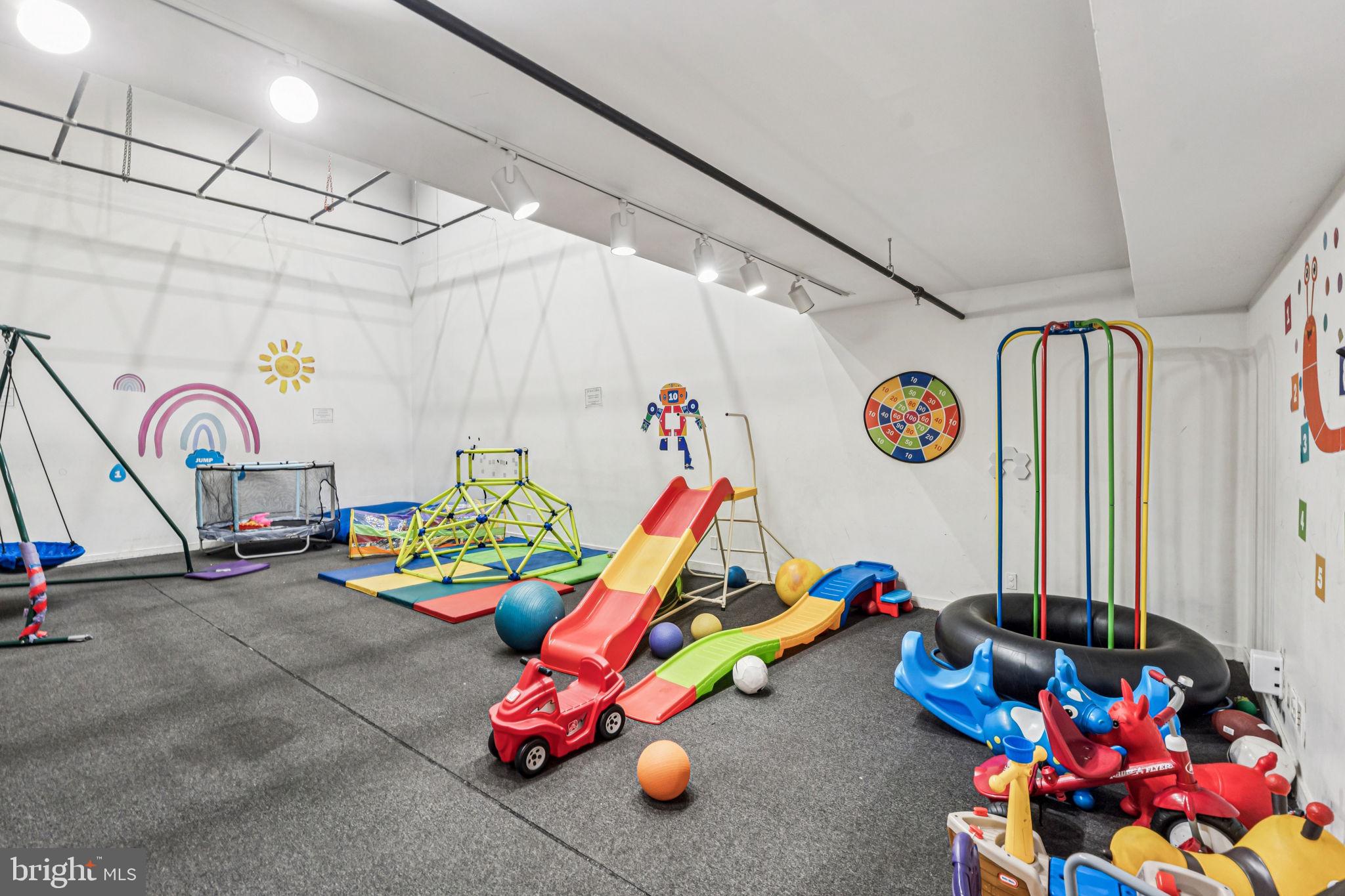 4640 UMBRIA STREET 46