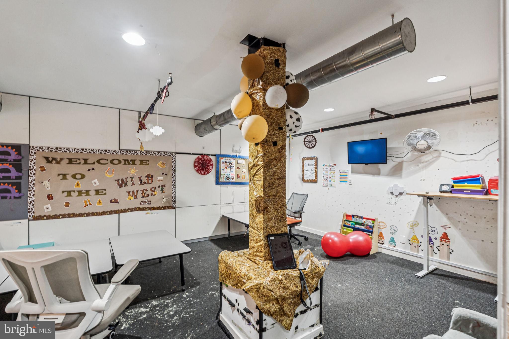 4640 UMBRIA STREET 46