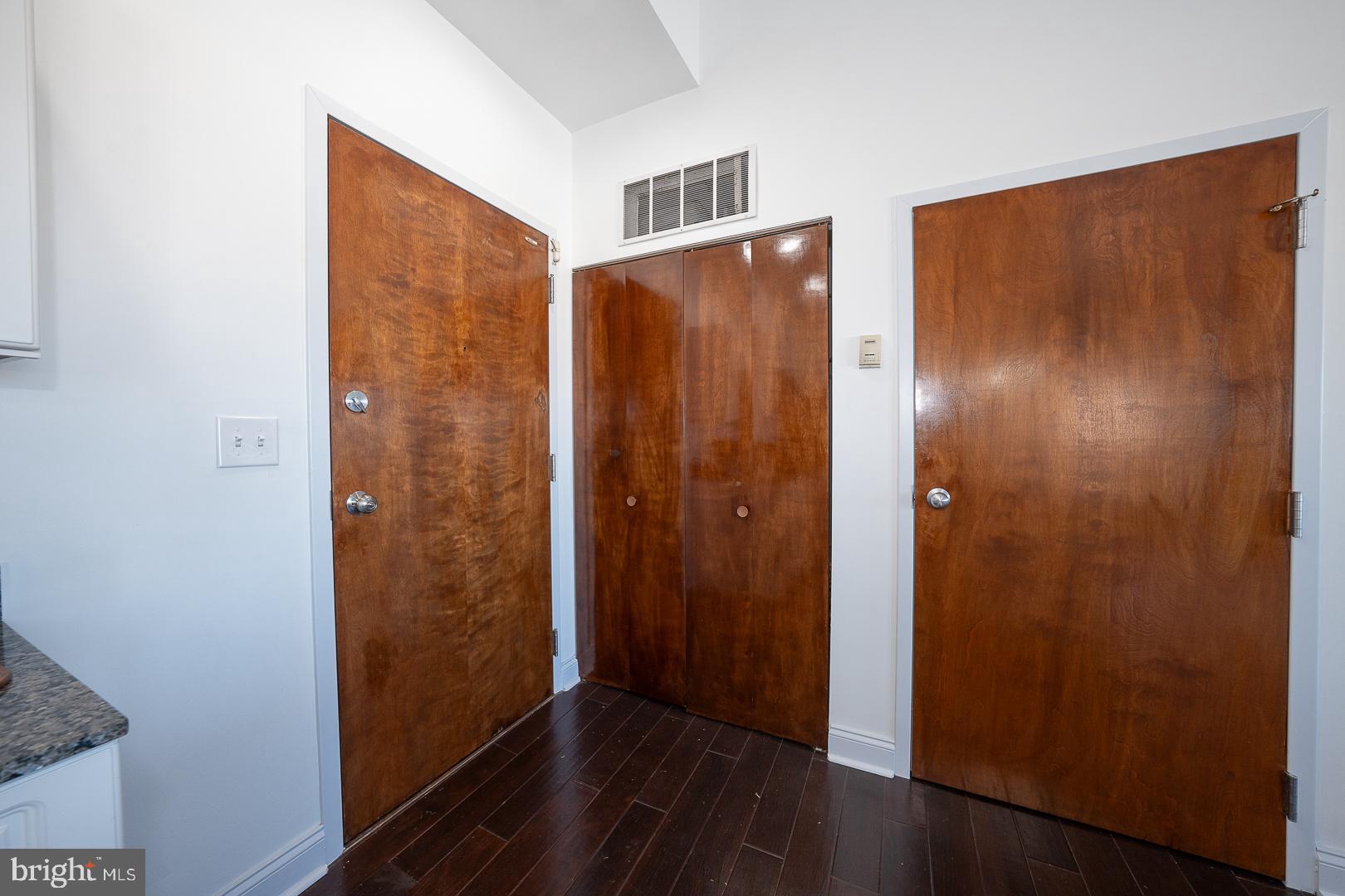 1001 CHESTNUT STREET 13 705E