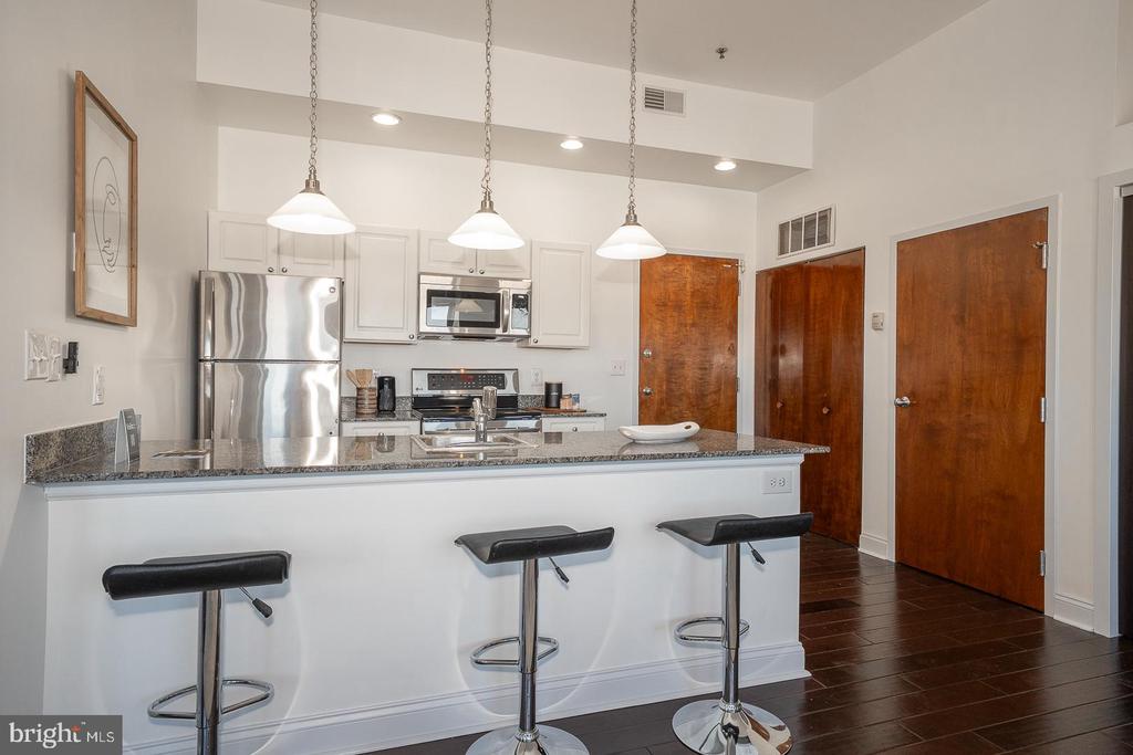 1001 CHESTNUT STREET 13 705E