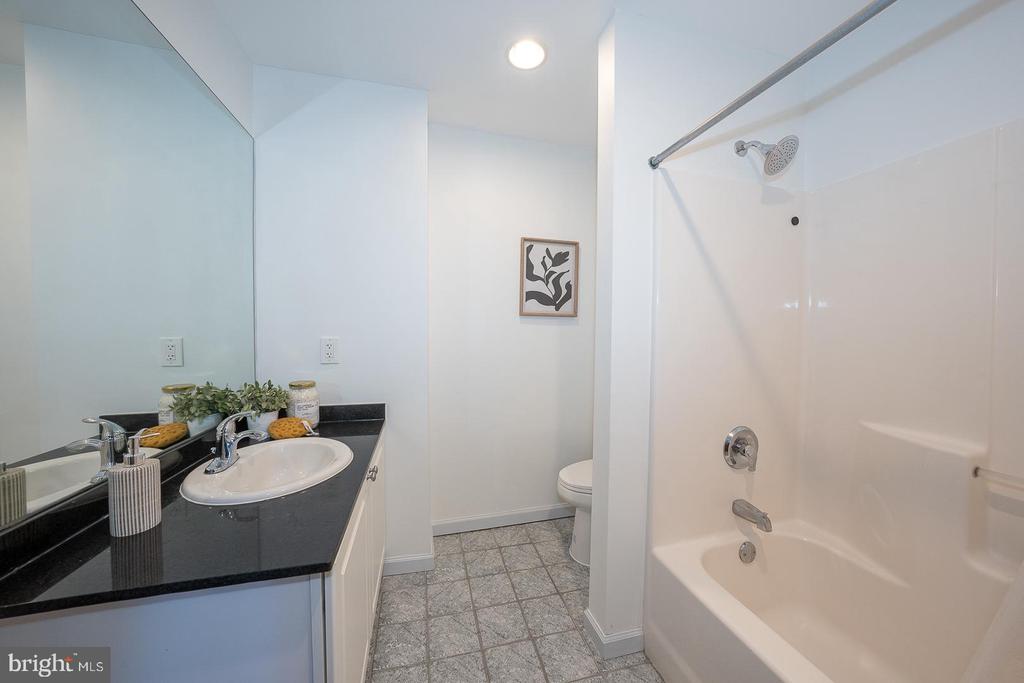 1001 CHESTNUT STREET 13 705E
