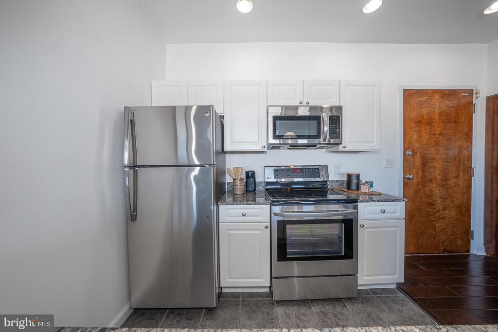 1001 CHESTNUT STREET 13 705E