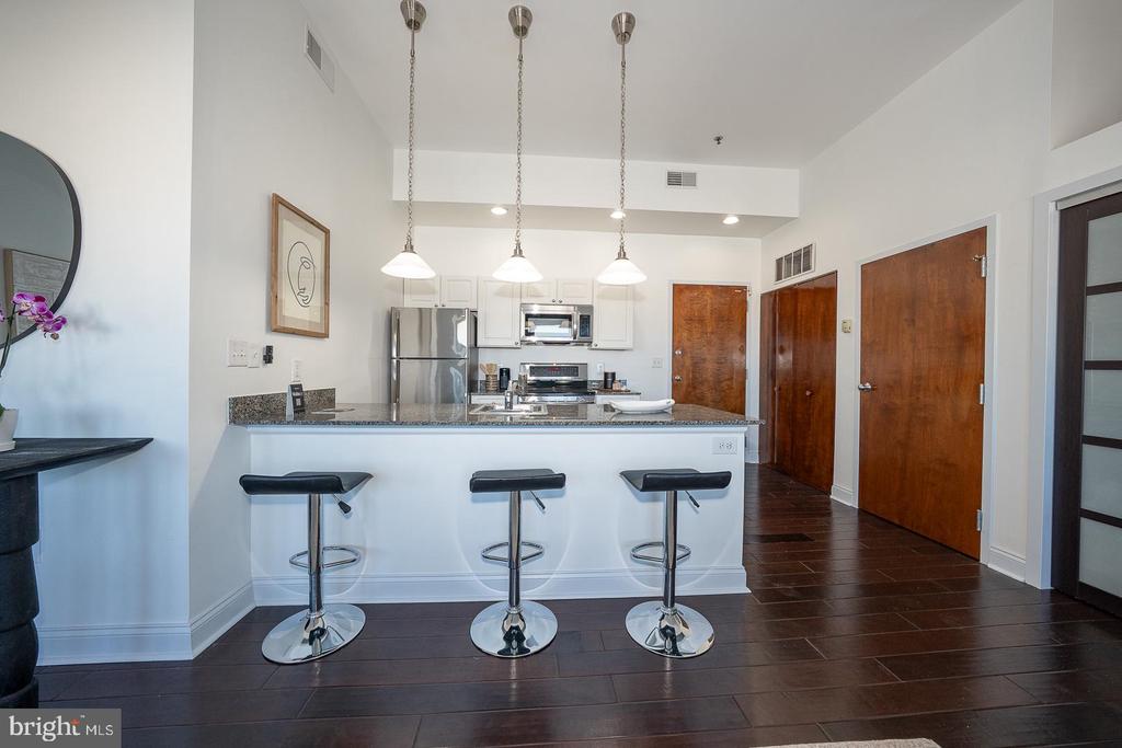 1001 CHESTNUT STREET 13 705E
