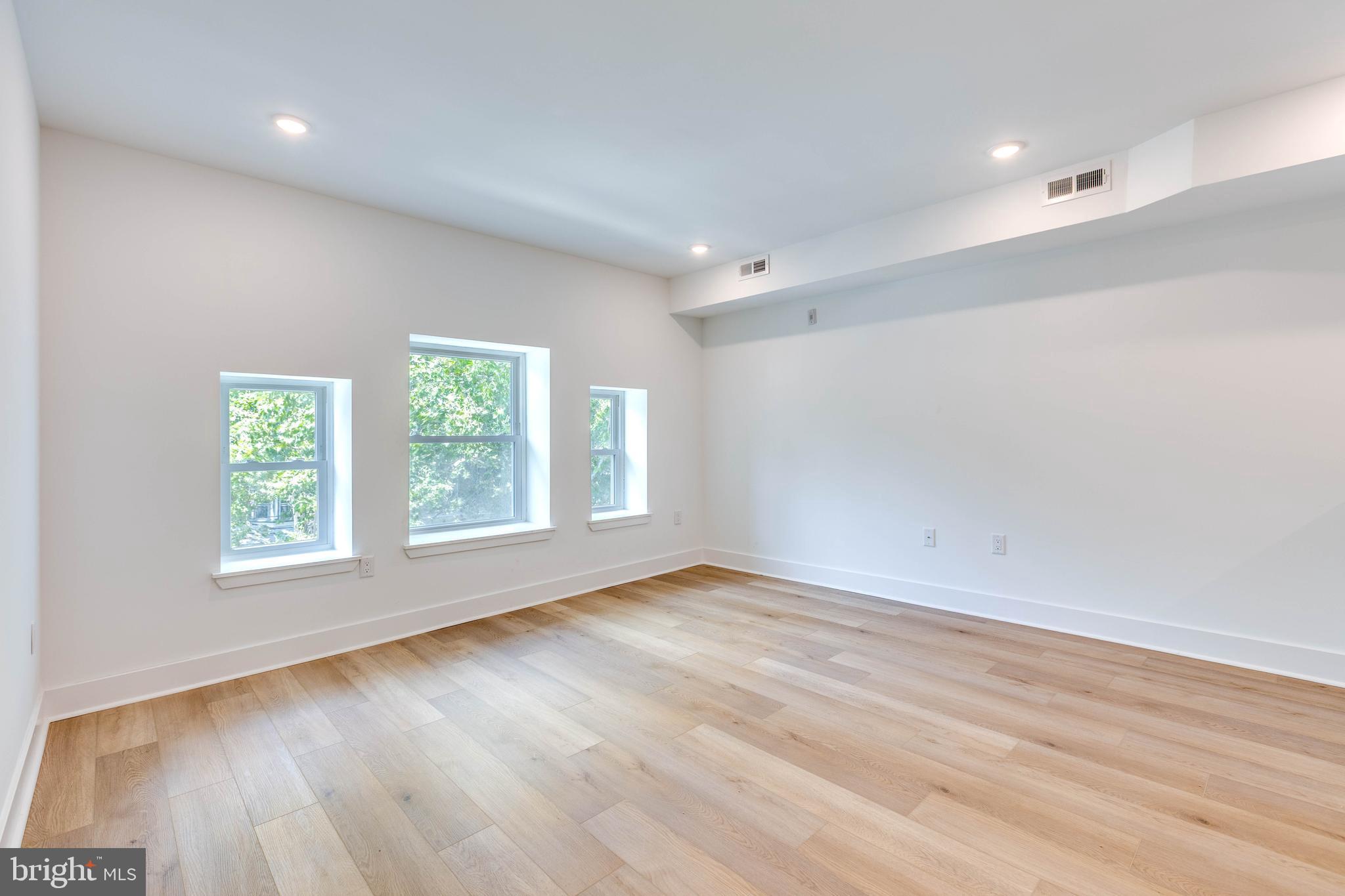 4220 BALTIMORE AVENUE