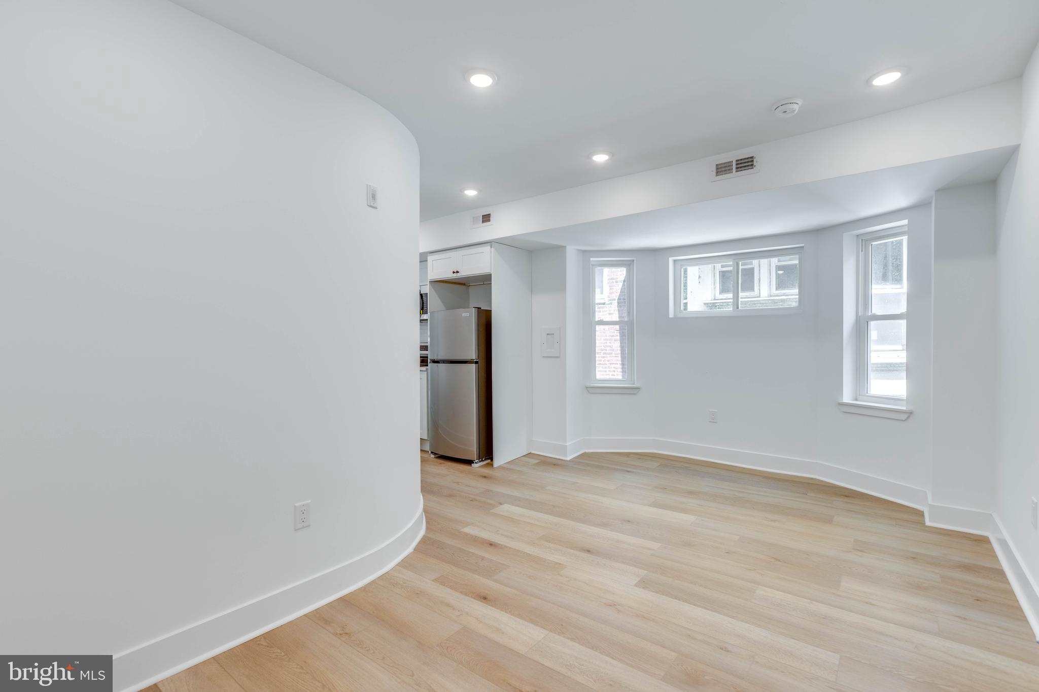 4220 BALTIMORE AVENUE