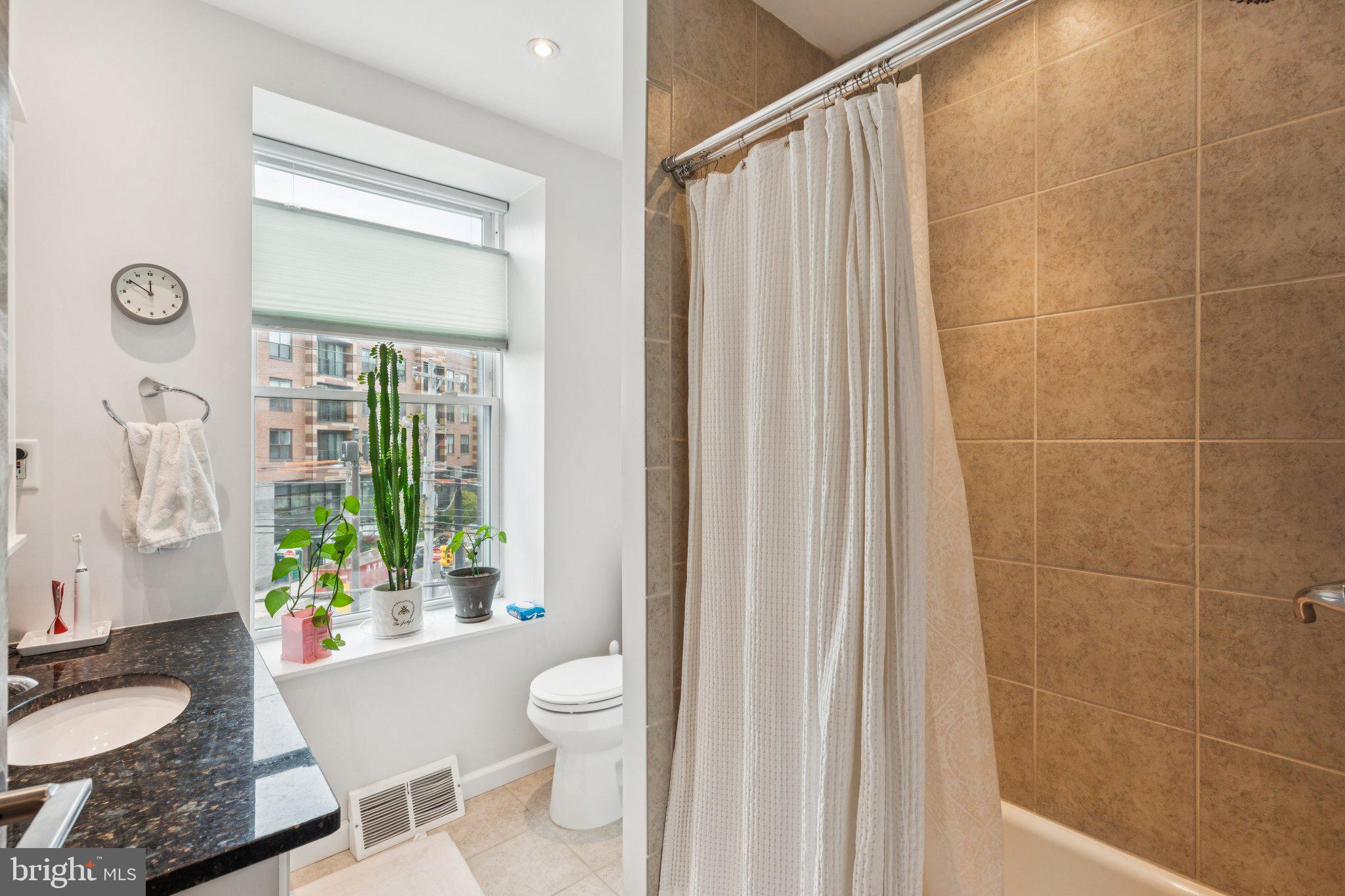 2305 GRAYS FERRY AVENUE