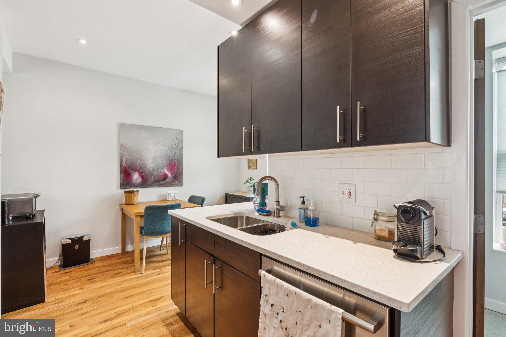 2305 GRAYS FERRY AVENUE