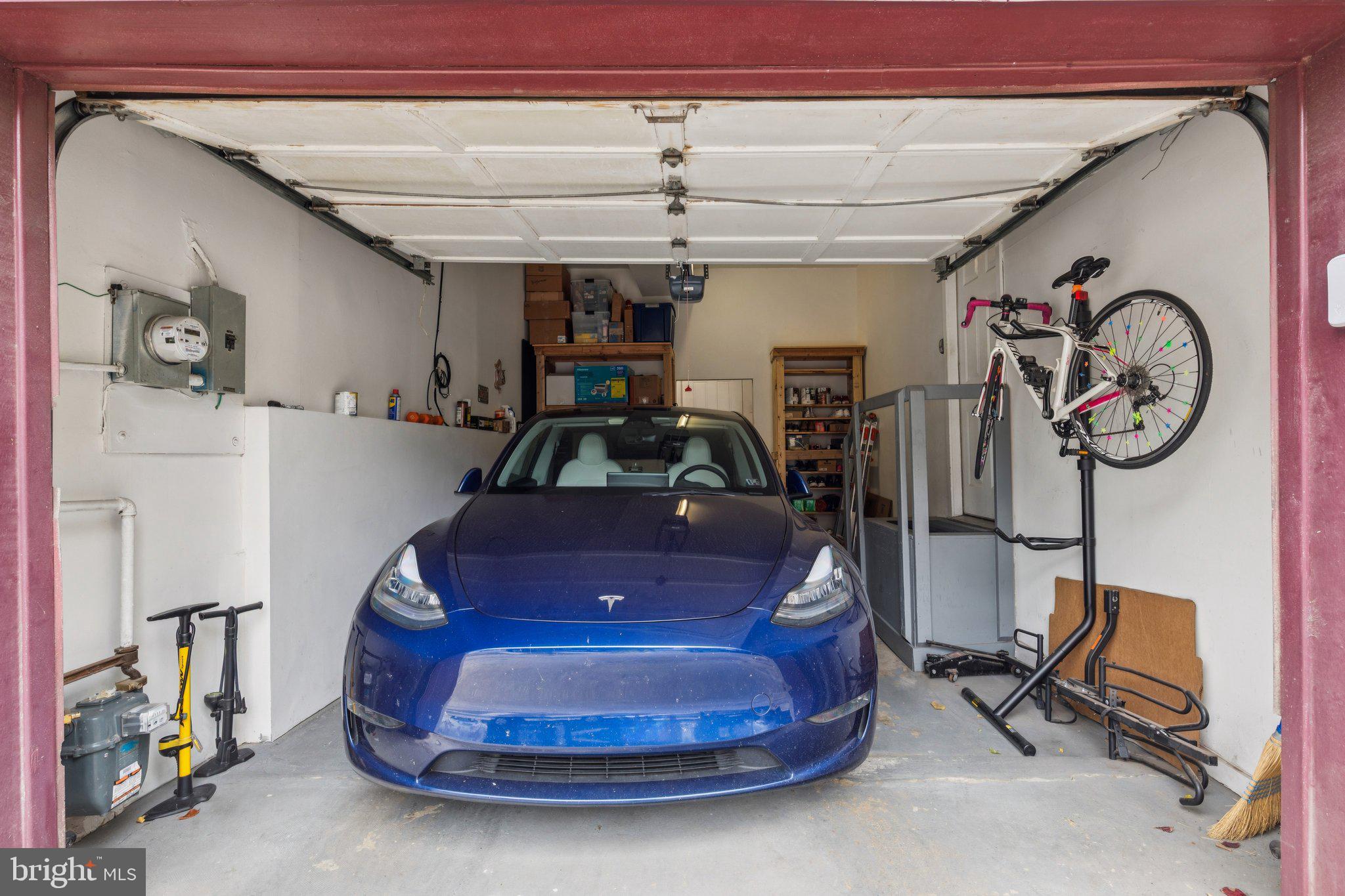 2305 GRAYS FERRY AVENUE