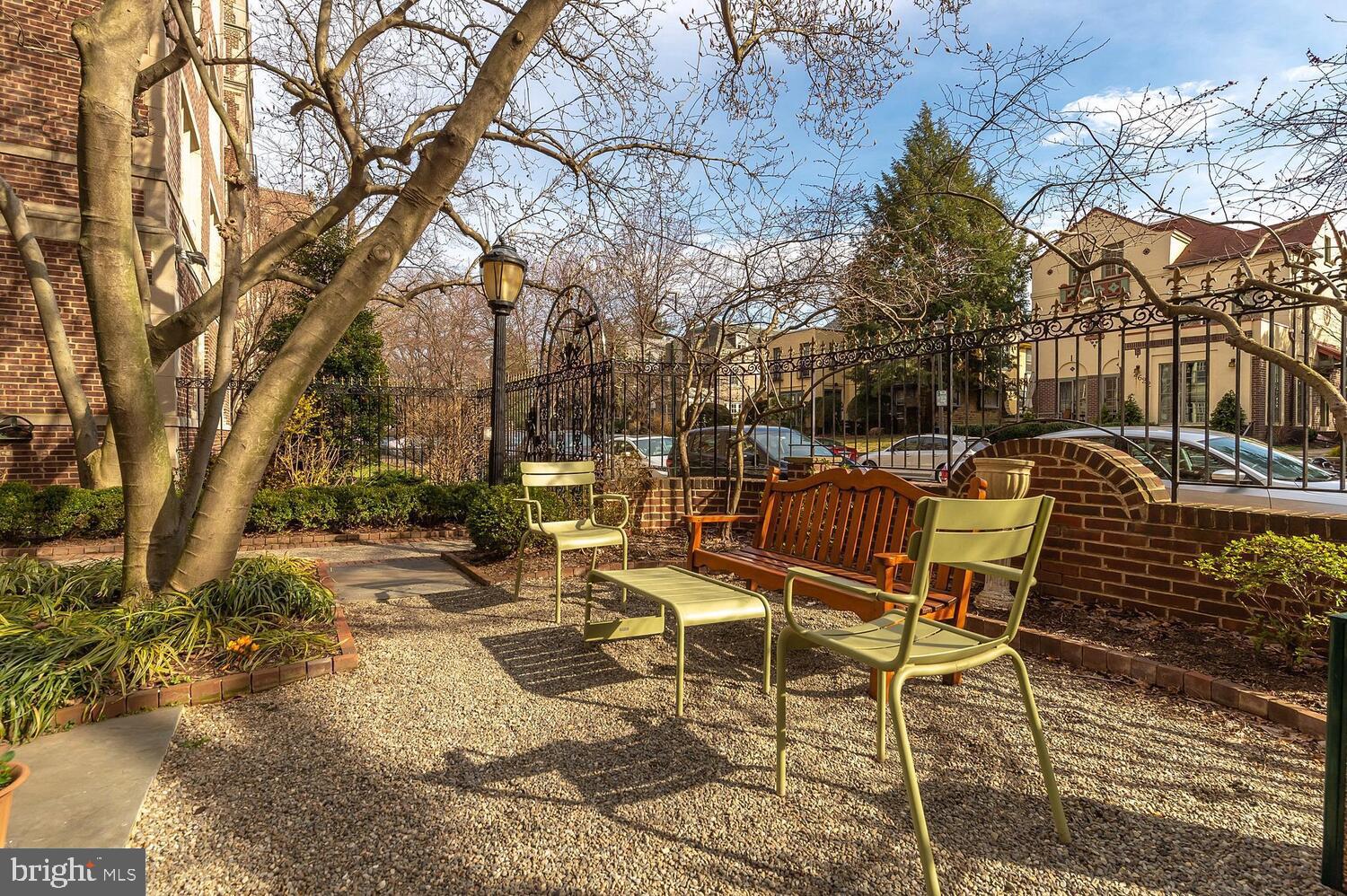 4625 PINE STREET 00 F103