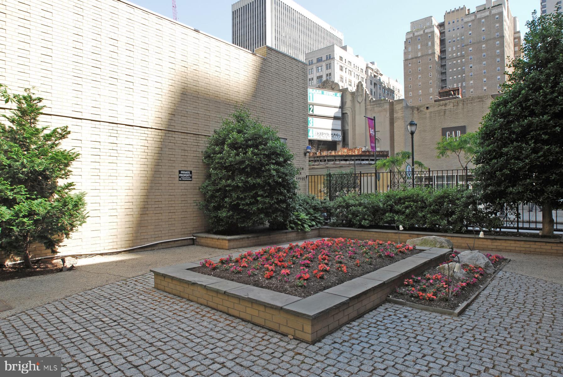 1919 CHESTNUT STREET 1722