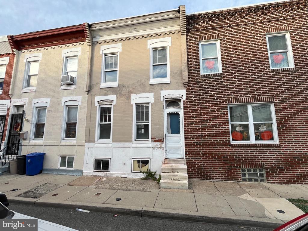 403 DALY STREET