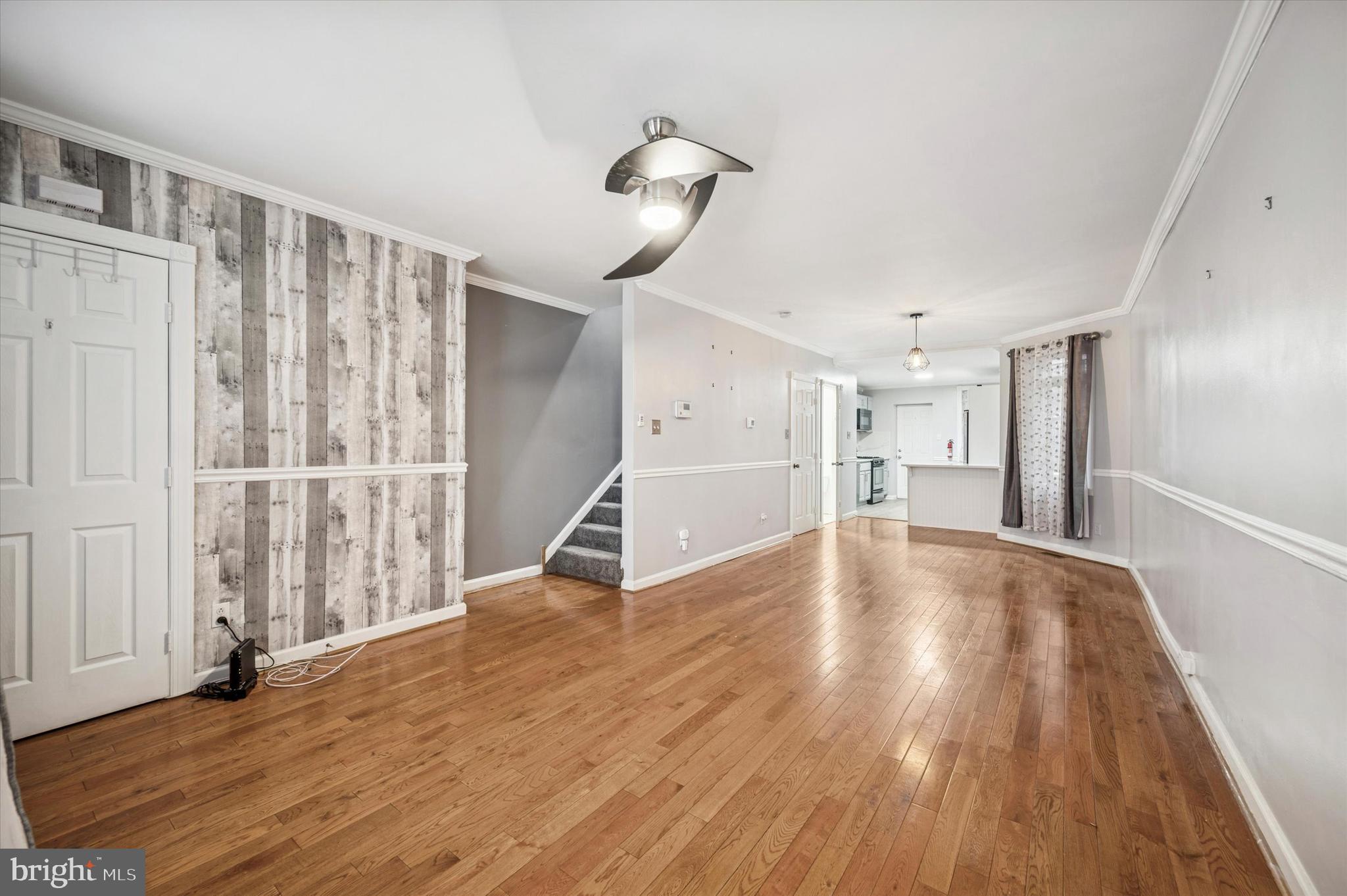 1319 N ROBINSON STREET