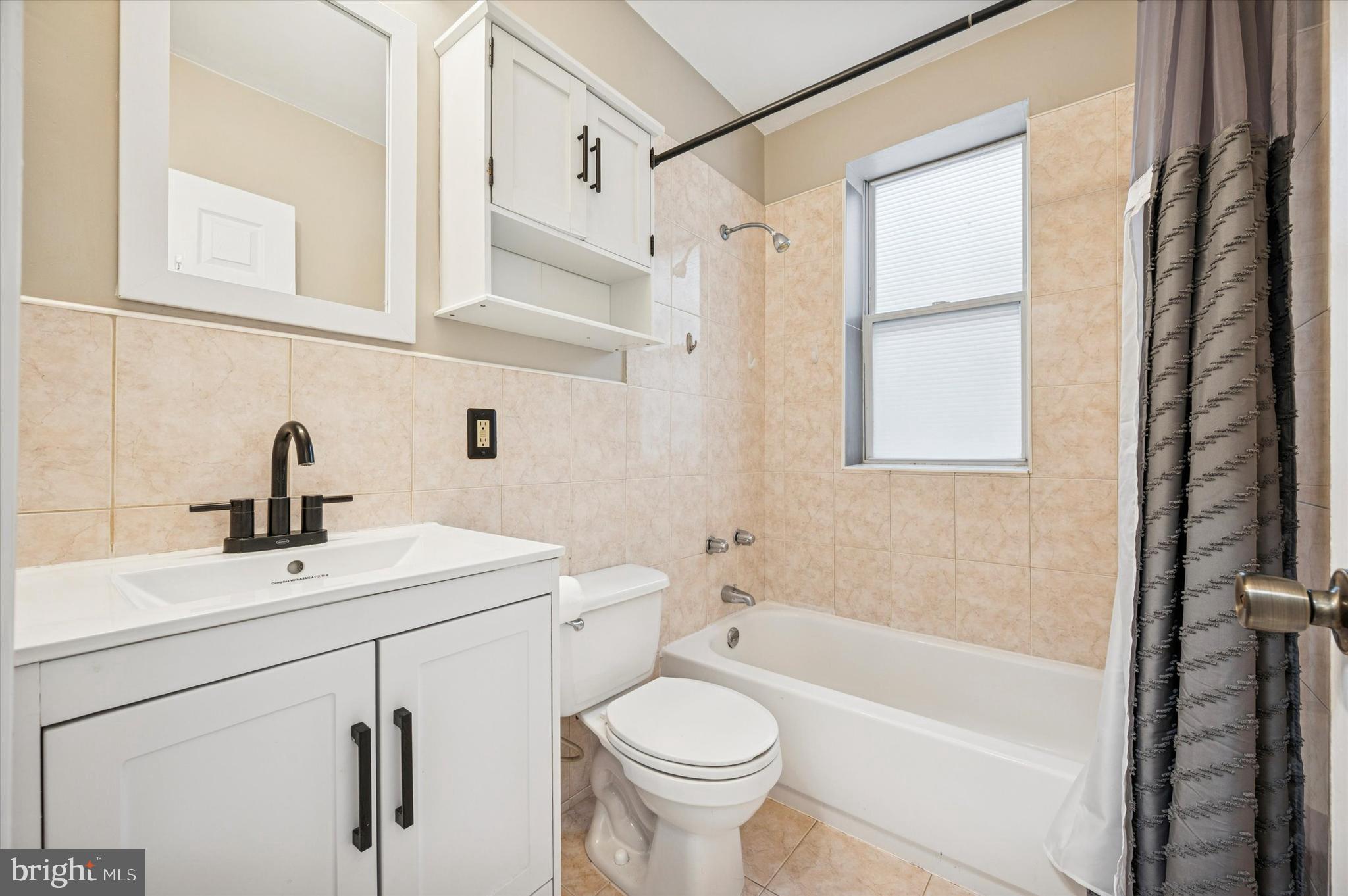 1319 N ROBINSON STREET