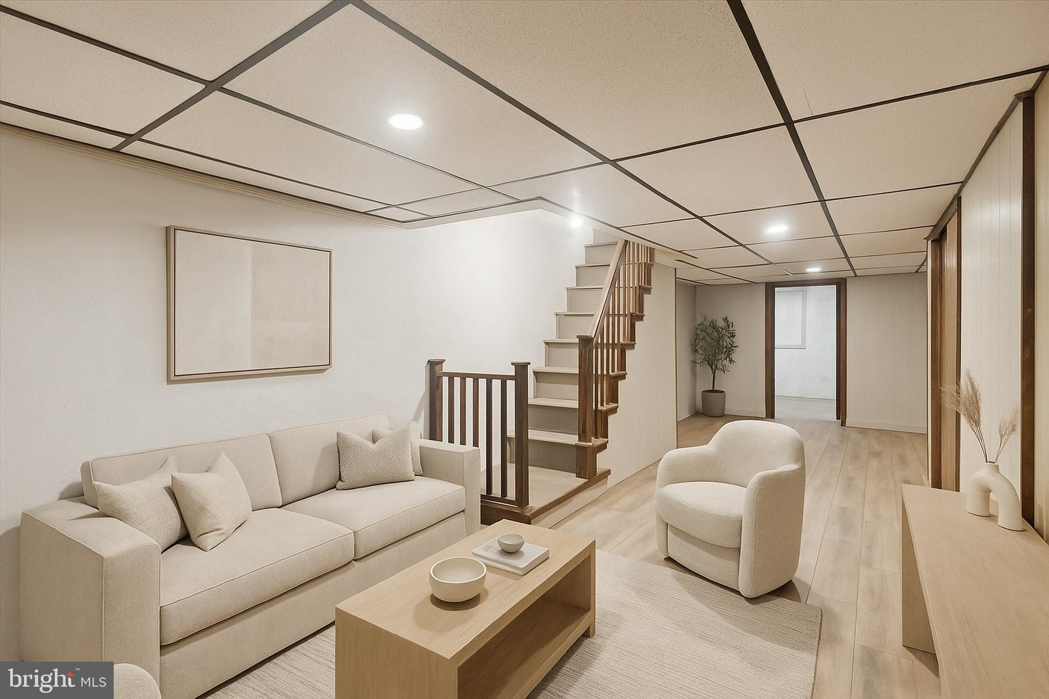 5813 MONTROSE STREET