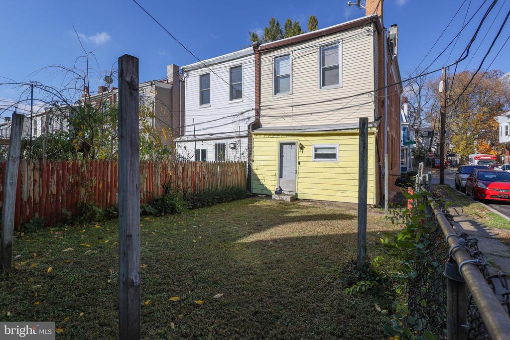 76 W SHARPNACK STREET