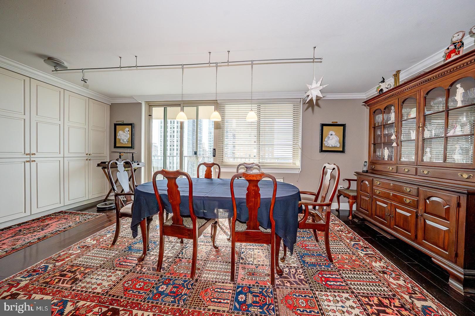 1919 CHESTNUT STREET 2118