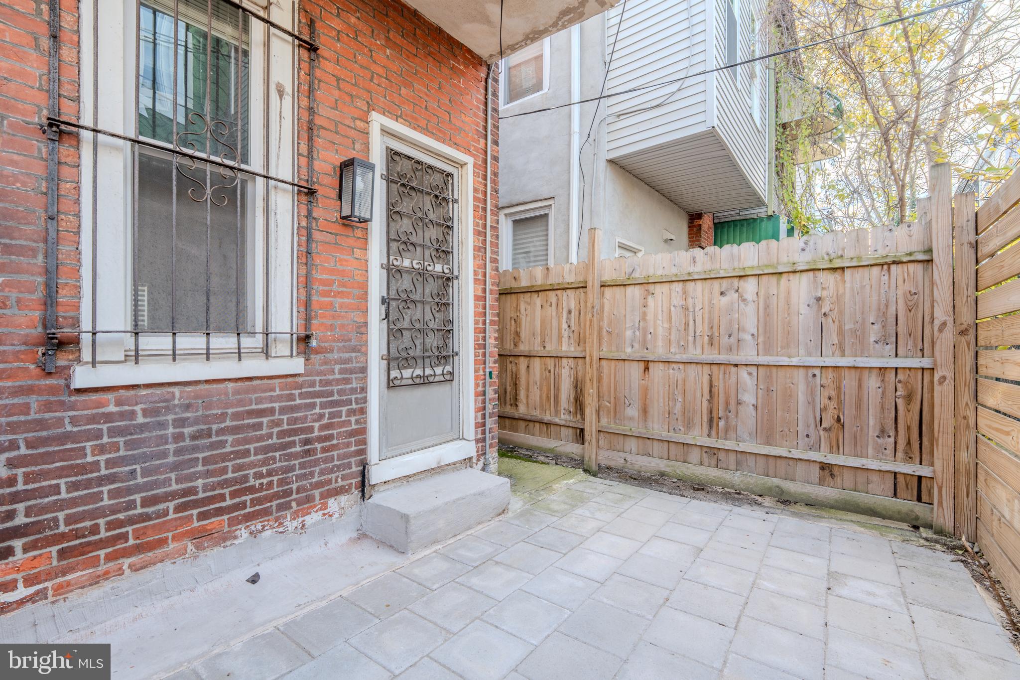 826 N BROOKLYN STREET