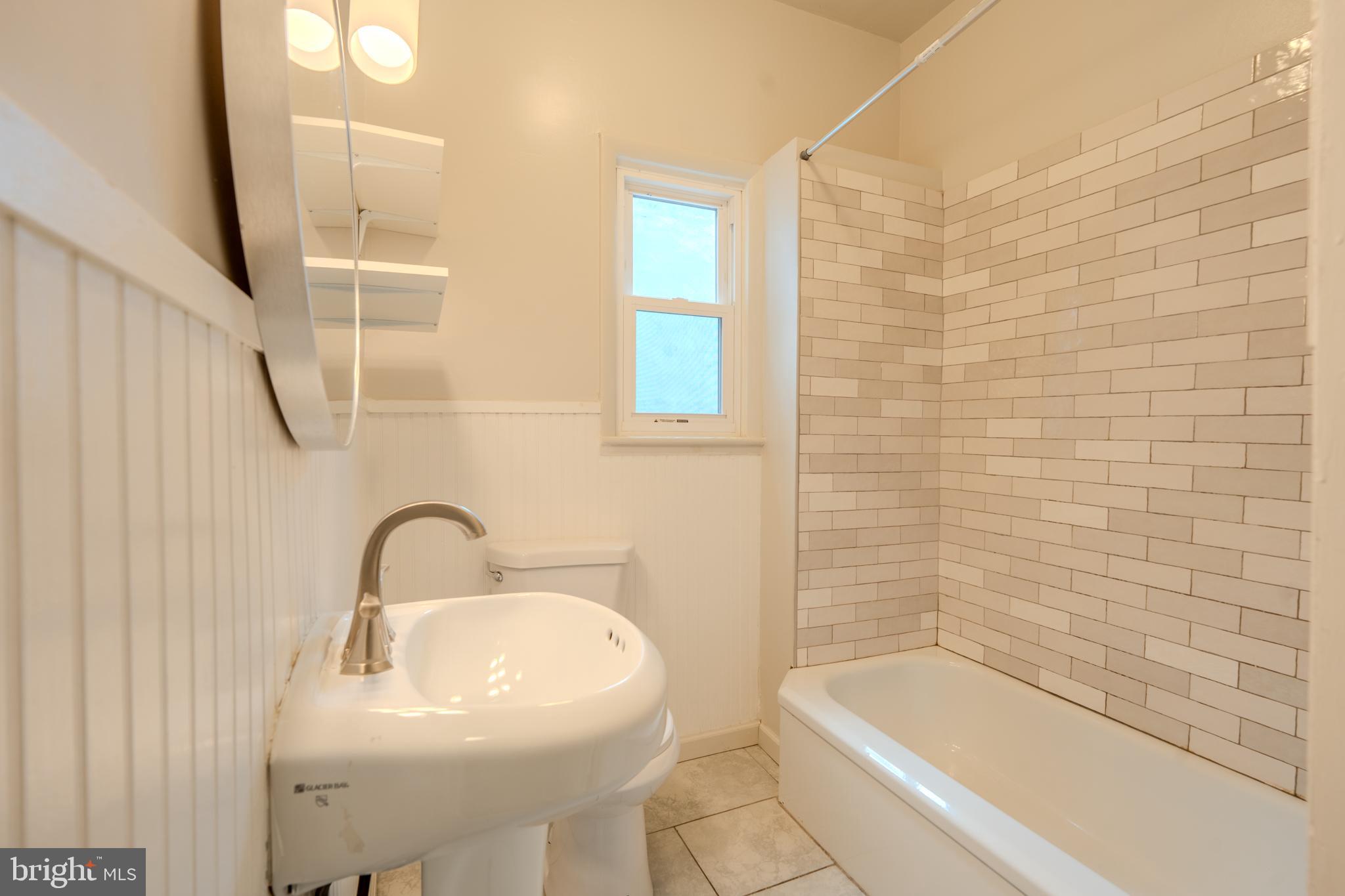 826 N BROOKLYN STREET