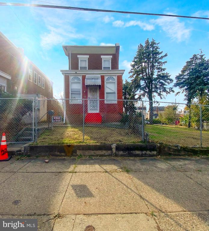 216-20 E SOMERVILLE AVENUE